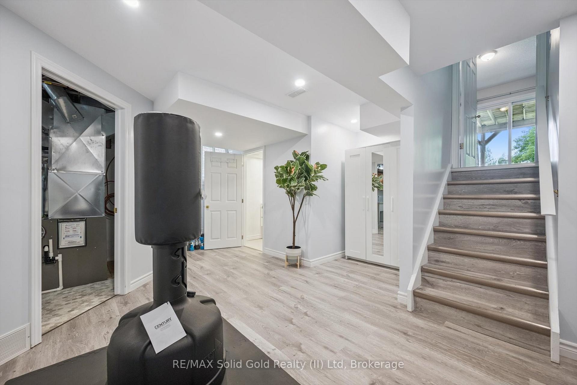 Photo 29 of 227 Buttercup Court, Waterloo — HOMEH