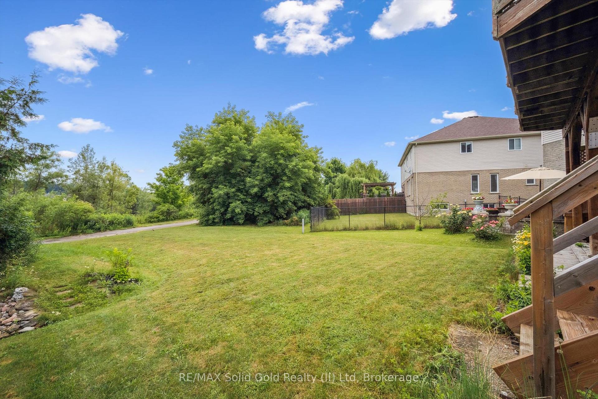 Photo 36 of 227 Buttercup Court, Waterloo — HOMEH