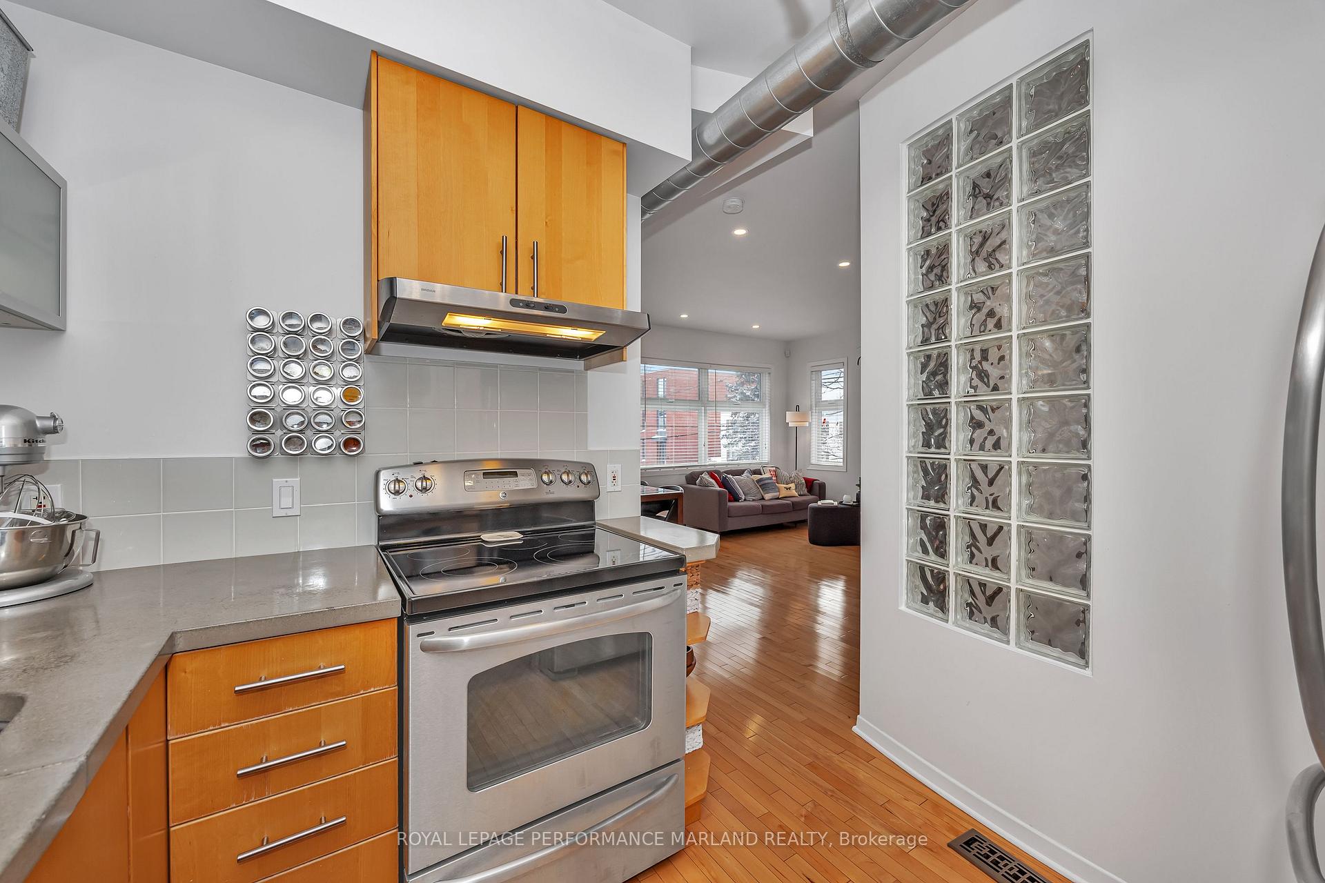 Photo 14 of 1139 Gladstone Avenue, Ottawa, Hintonburg — HOMEH