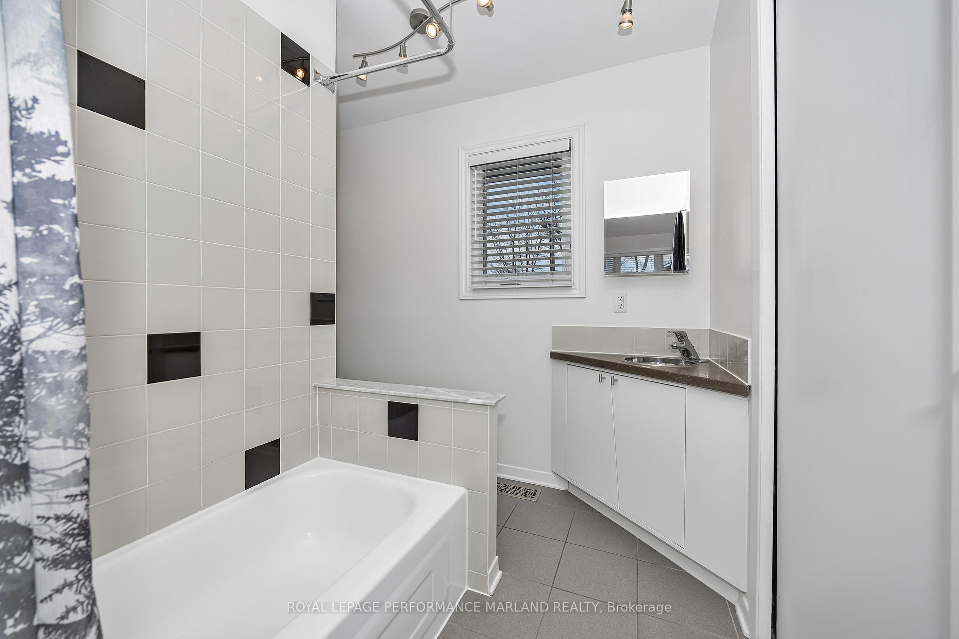 Photo 24 of 1139 Gladstone Avenue, Ottawa, Hintonburg — HOMEH