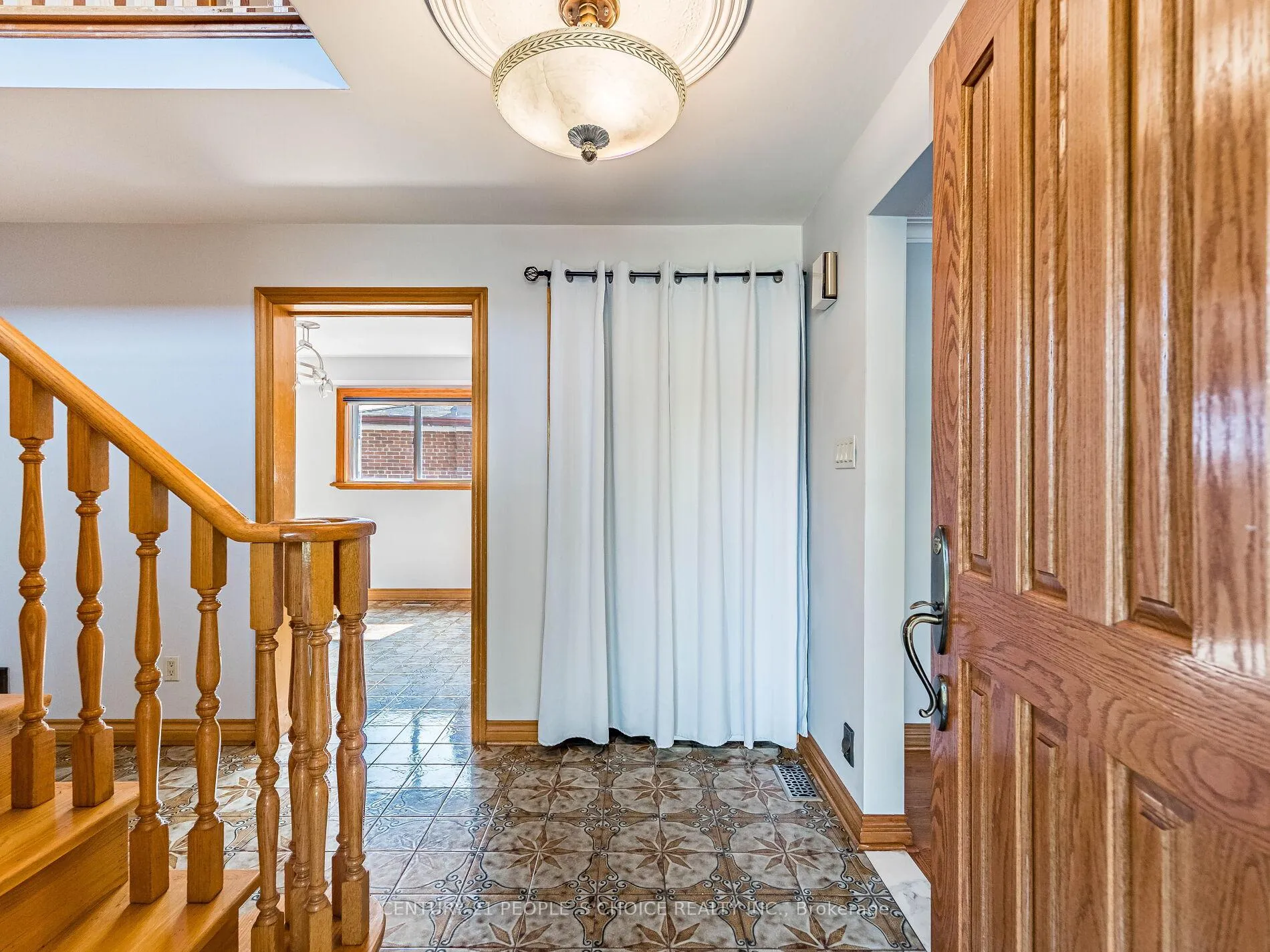 Photo 6 of Unit Upper, 110 Houston Road, Vaughan, West Woodbridge — HOMEH