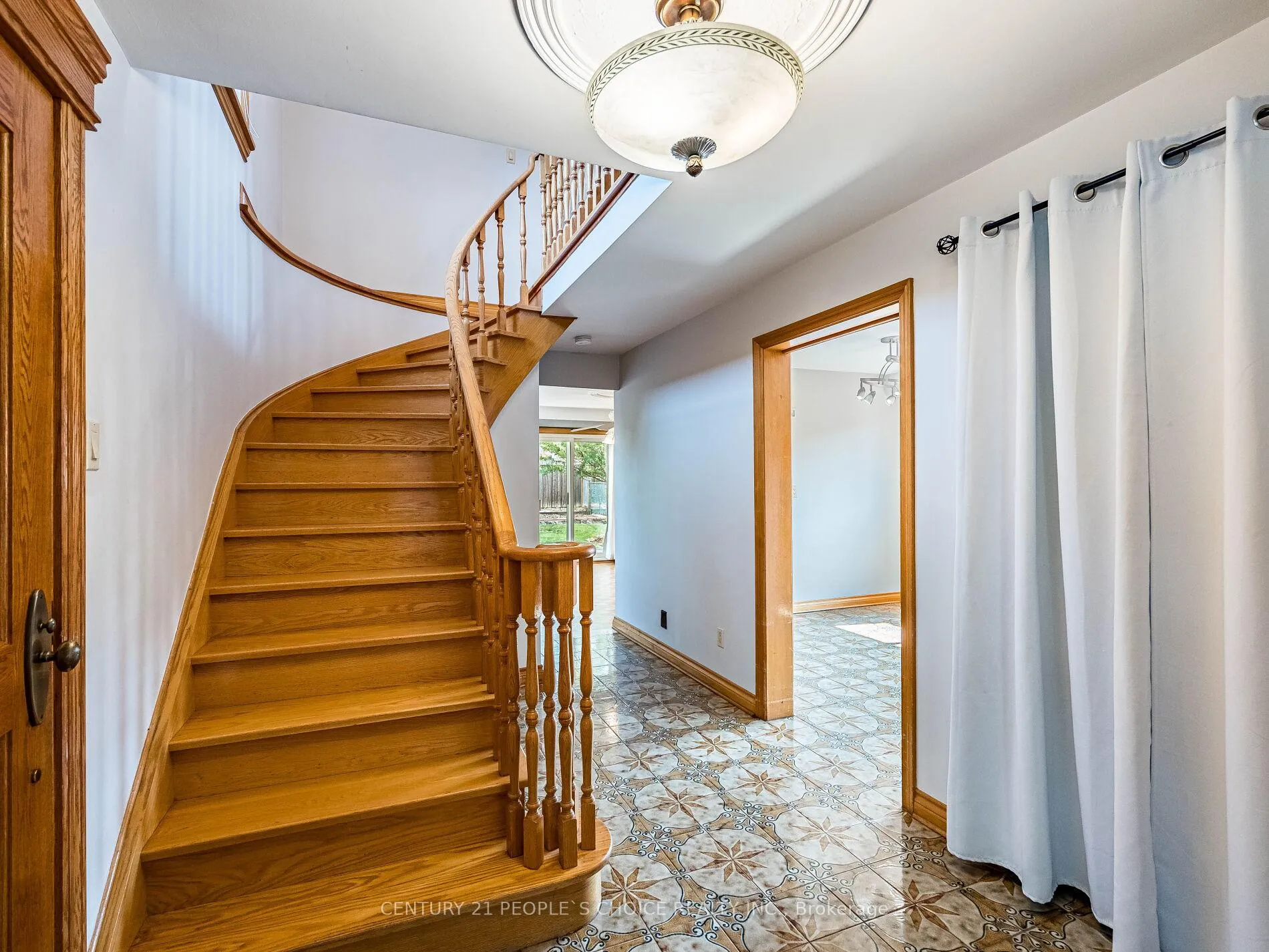Photo 7 of Unit Upper, 110 Houston Road, Vaughan, West Woodbridge — HOMEH