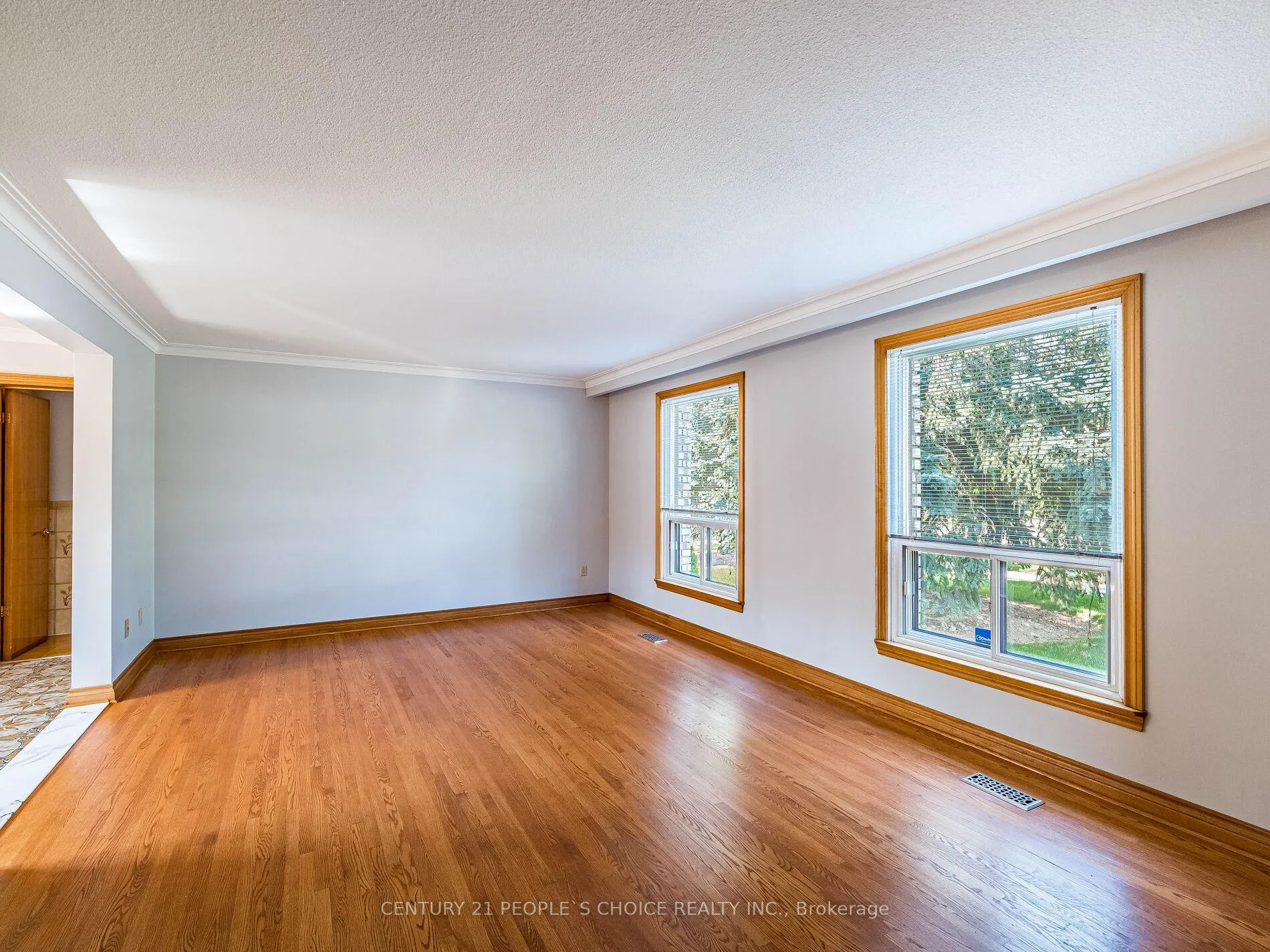 Photo 10 of Unit Upper, 110 Houston Road, Vaughan, West Woodbridge — HOMEH