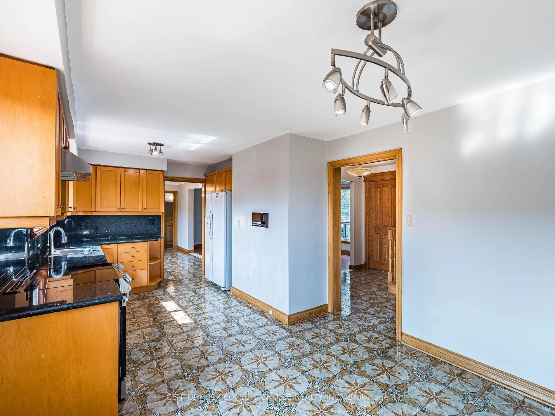 Photo 16 of Unit Upper, 110 Houston Road, Vaughan, West Woodbridge — HOMEH