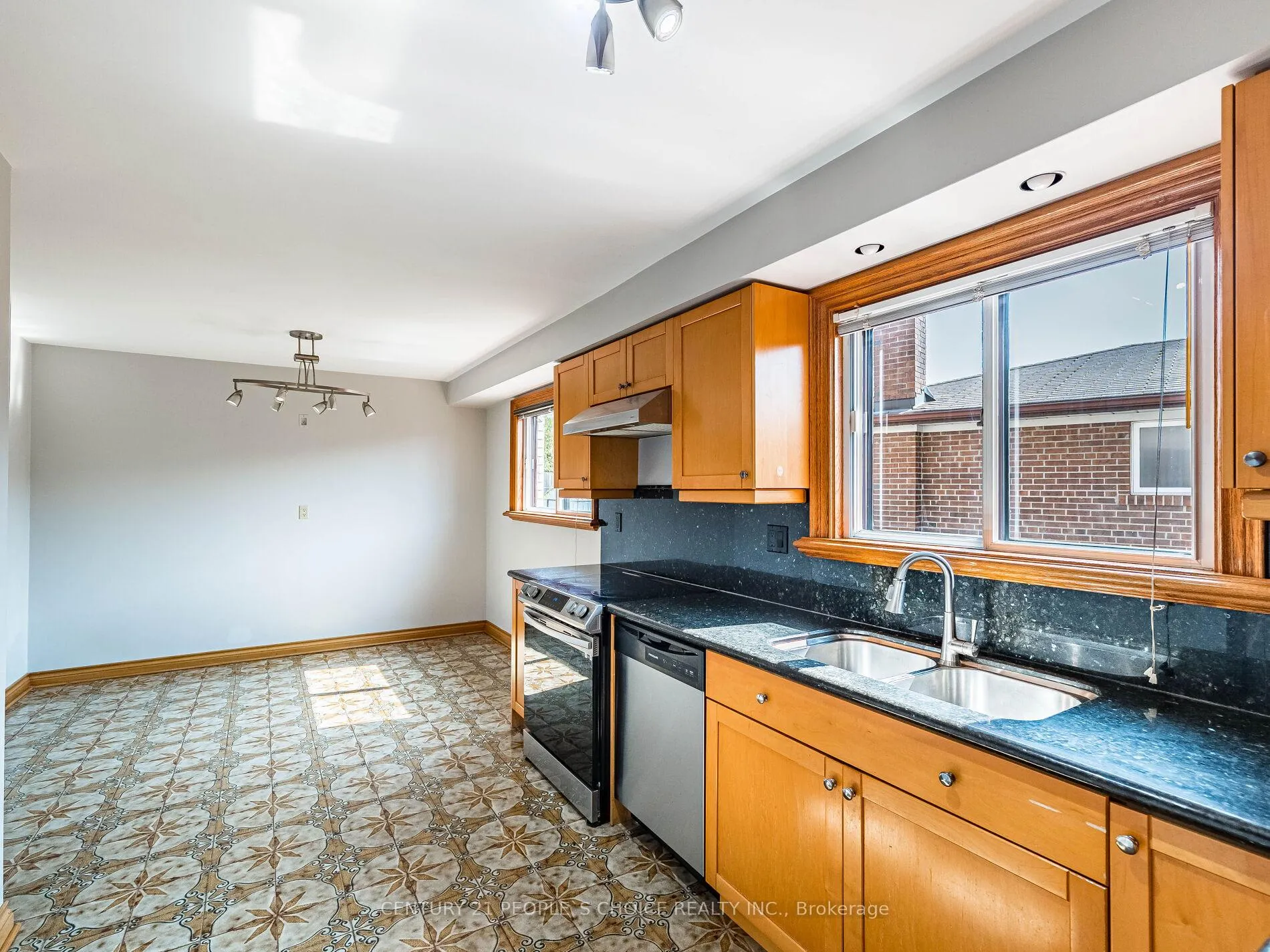 Photo 20 of Unit Upper, 110 Houston Road, Vaughan, West Woodbridge — HOMEH
