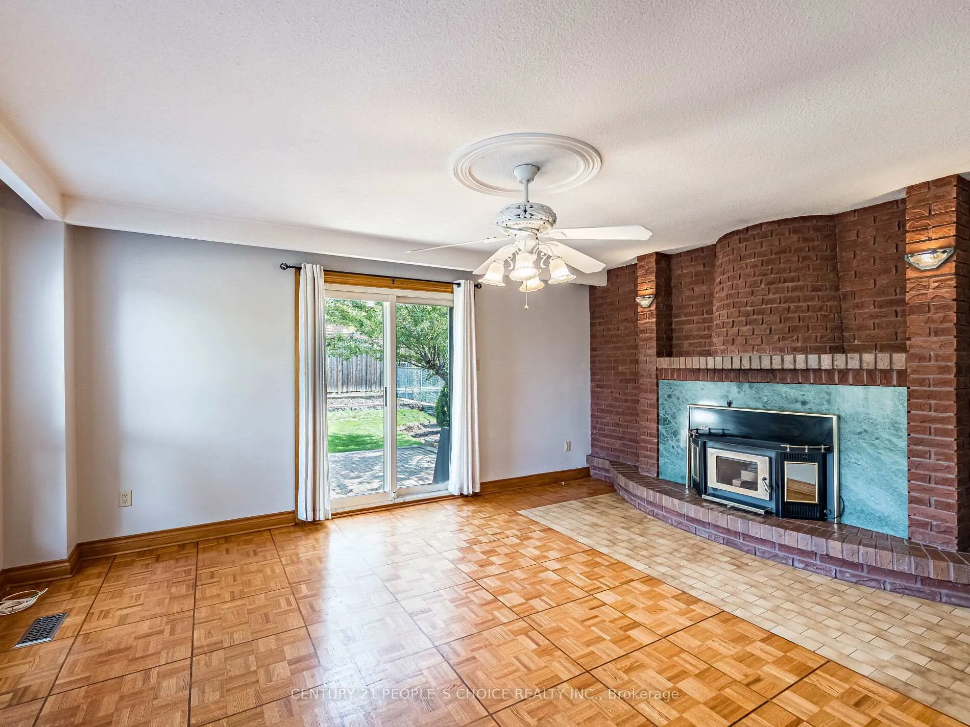 Photo 23 of Unit Upper, 110 Houston Road, Vaughan, West Woodbridge — HOMEH