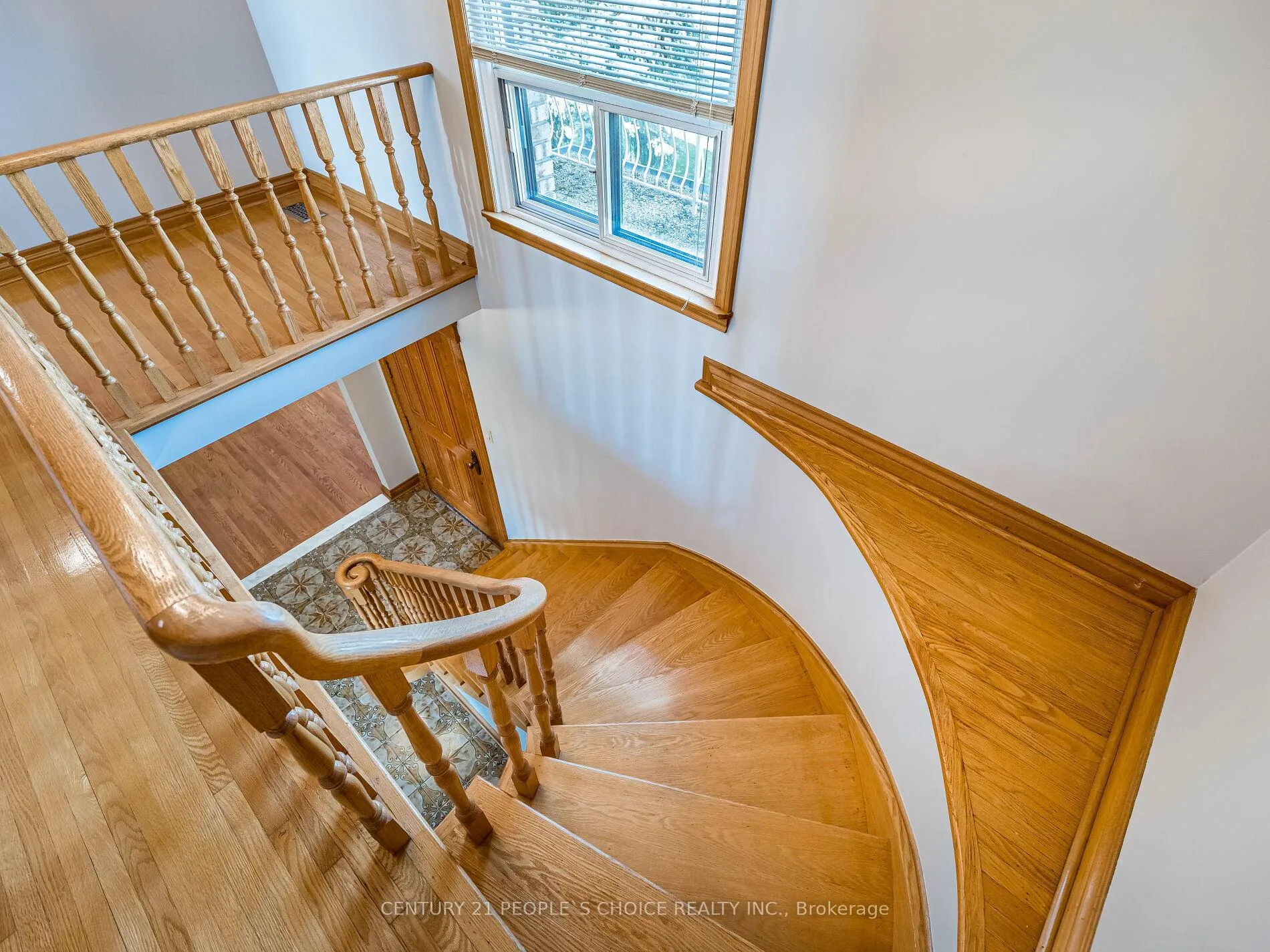 Photo 26 of Unit Upper, 110 Houston Road, Vaughan, West Woodbridge — HOMEH