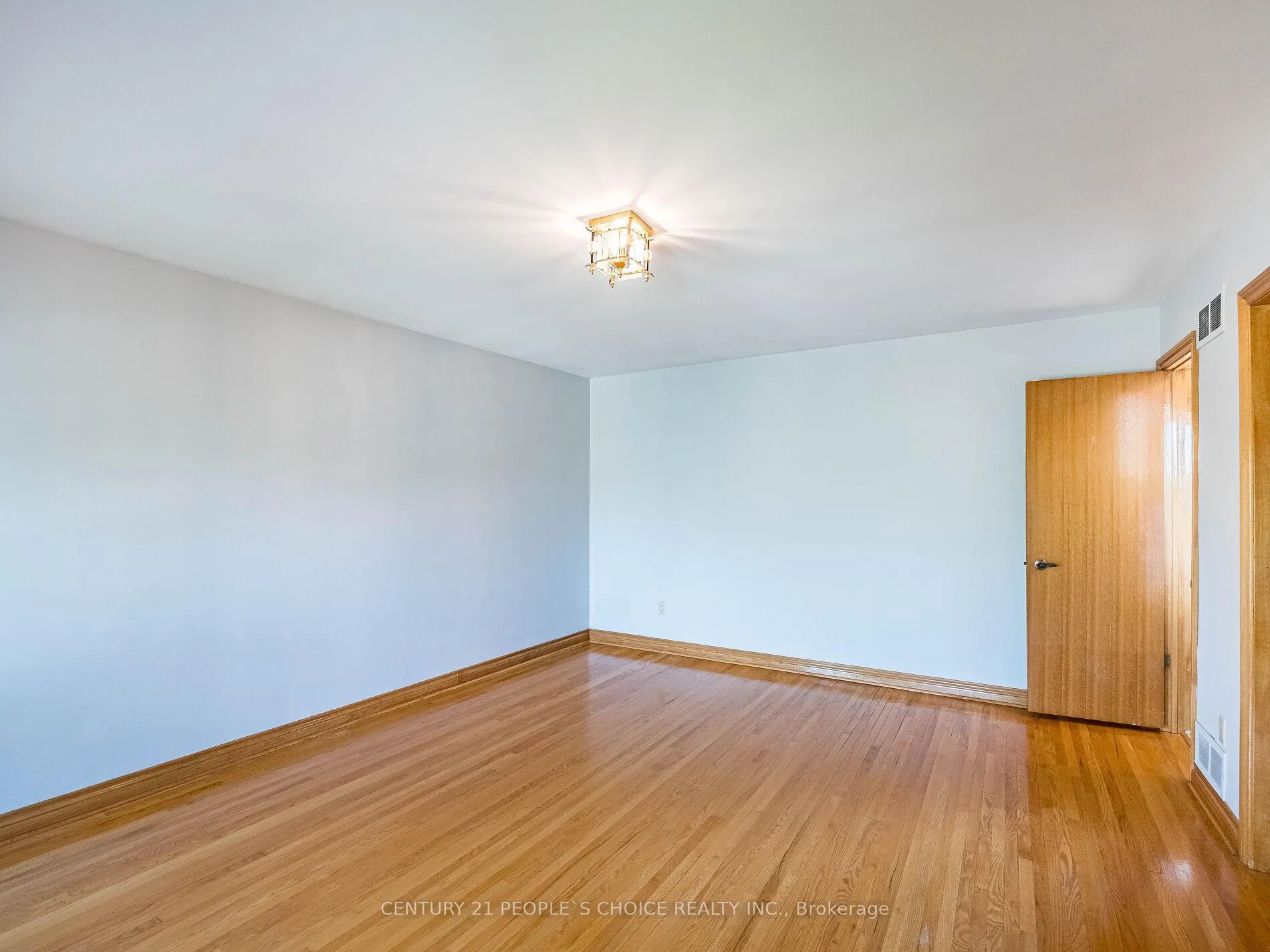 Photo 30 of Unit Upper, 110 Houston Road, Vaughan, West Woodbridge — HOMEH