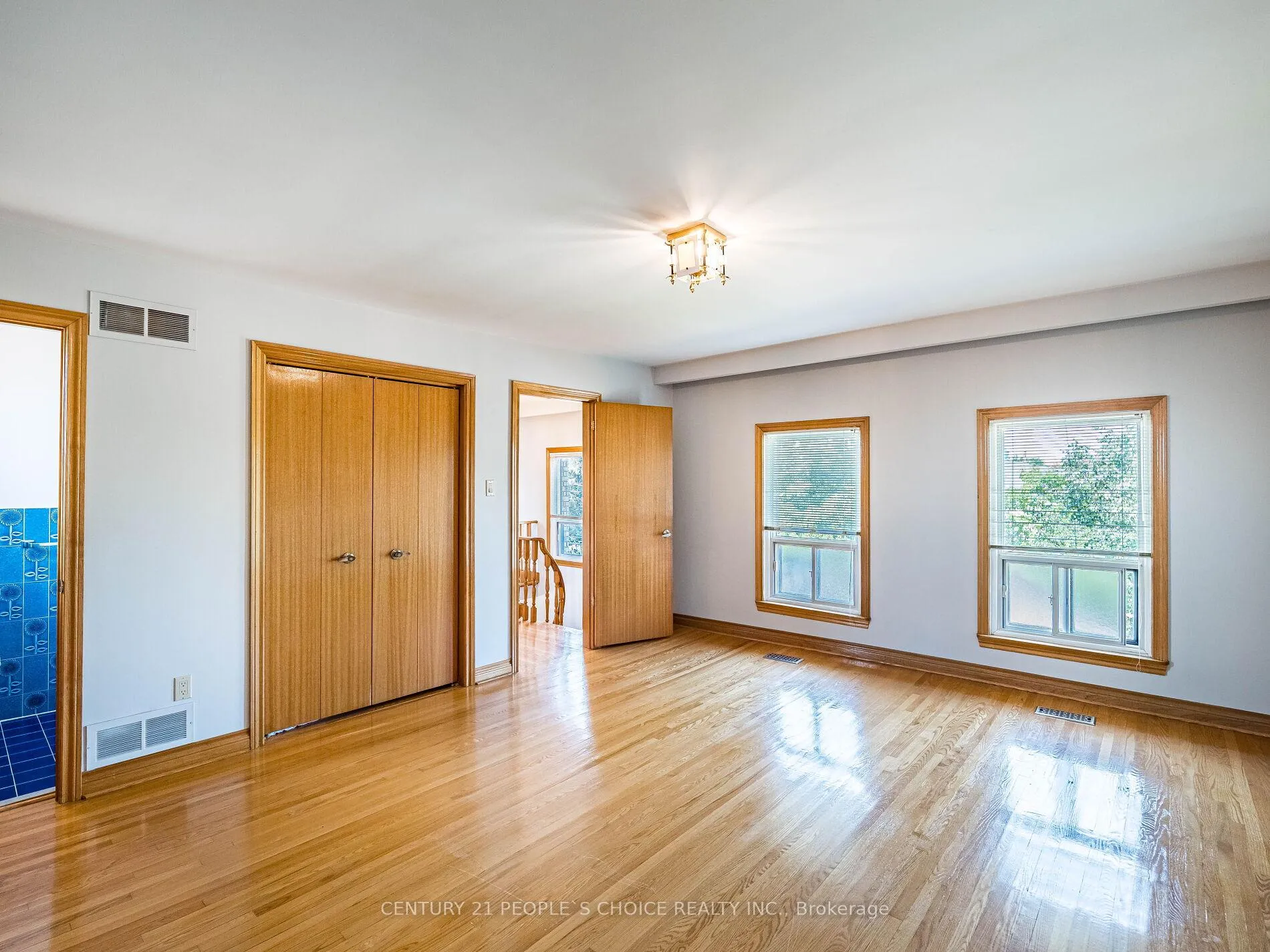 Photo 32 of Unit Upper, 110 Houston Road, Vaughan, West Woodbridge — HOMEH