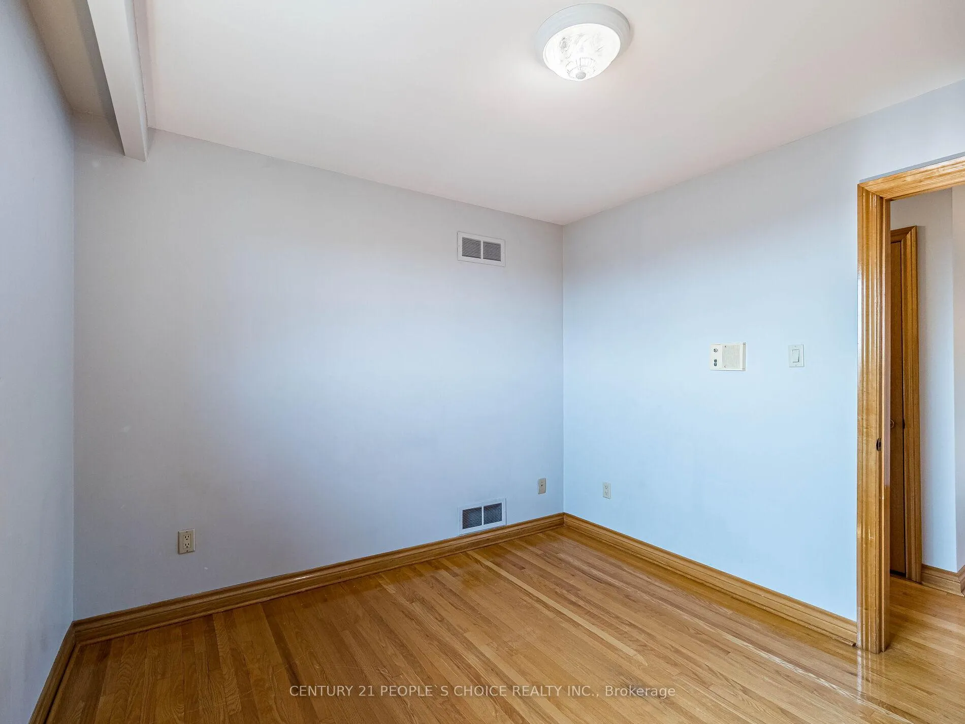 Photo 35 of Unit Upper, 110 Houston Road, Vaughan, West Woodbridge — HOMEH