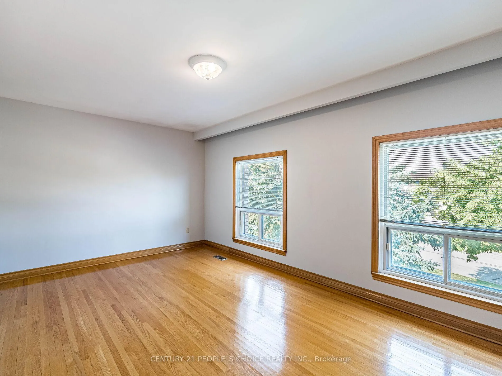 Photo 37 of Unit Upper, 110 Houston Road, Vaughan, West Woodbridge — HOMEH
