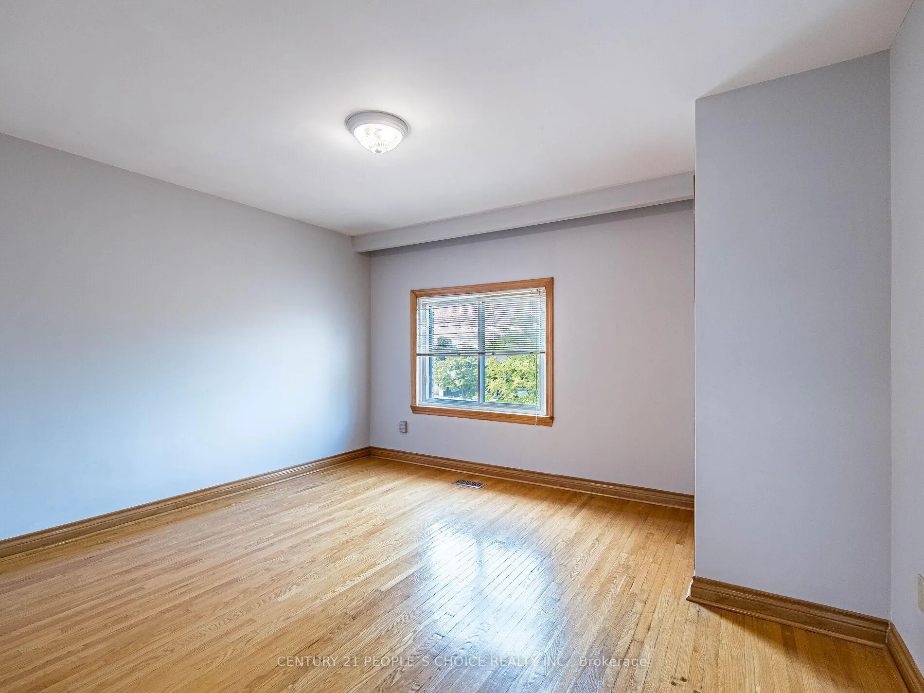 Photo 40 of Unit Upper, 110 Houston Road, Vaughan, West Woodbridge — HOMEH
