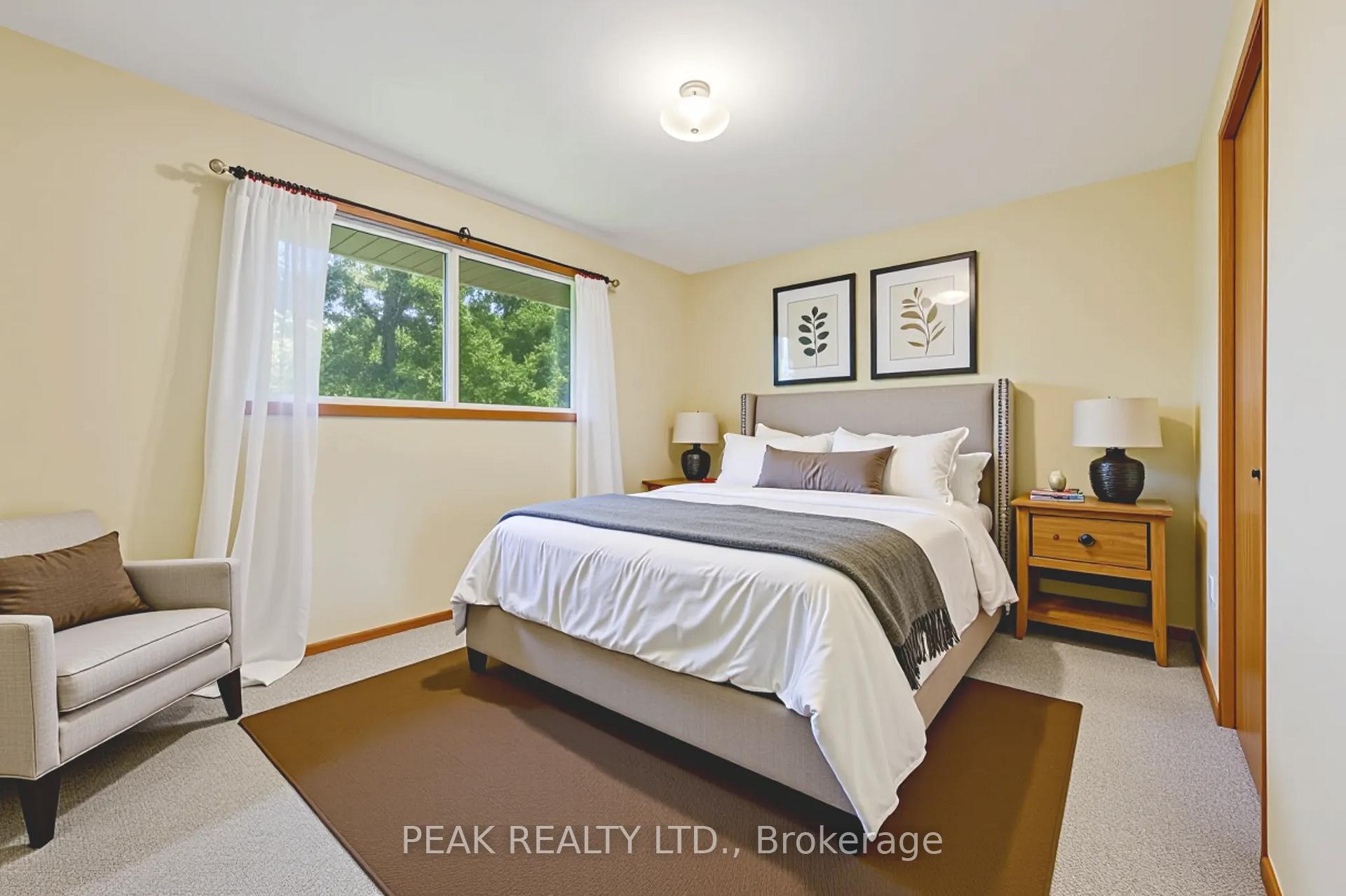 Photo 21 of 553 Glendene Crescent, Waterloo — HOMEH