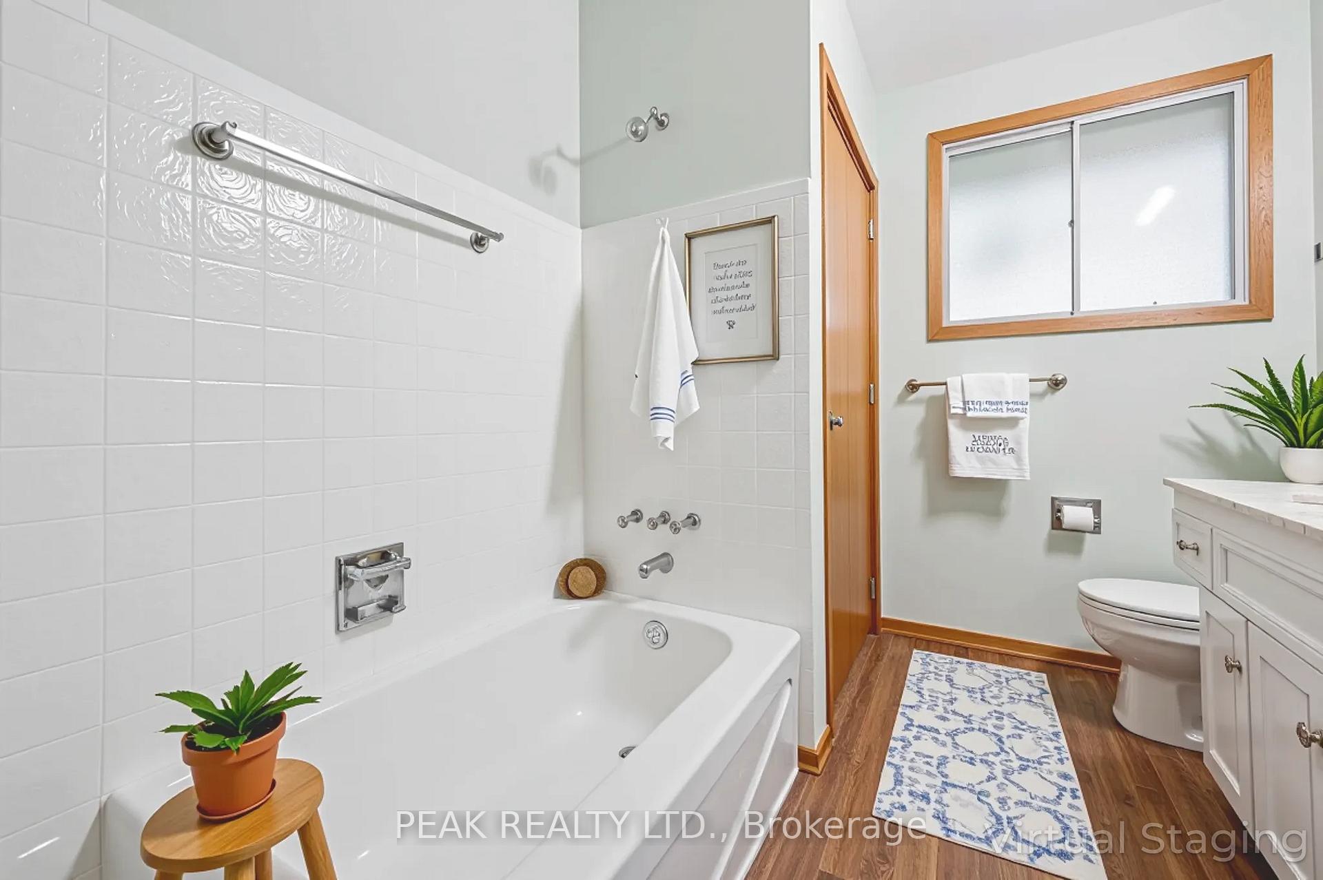 Photo 23 of 553 Glendene Crescent, Waterloo — HOMEH