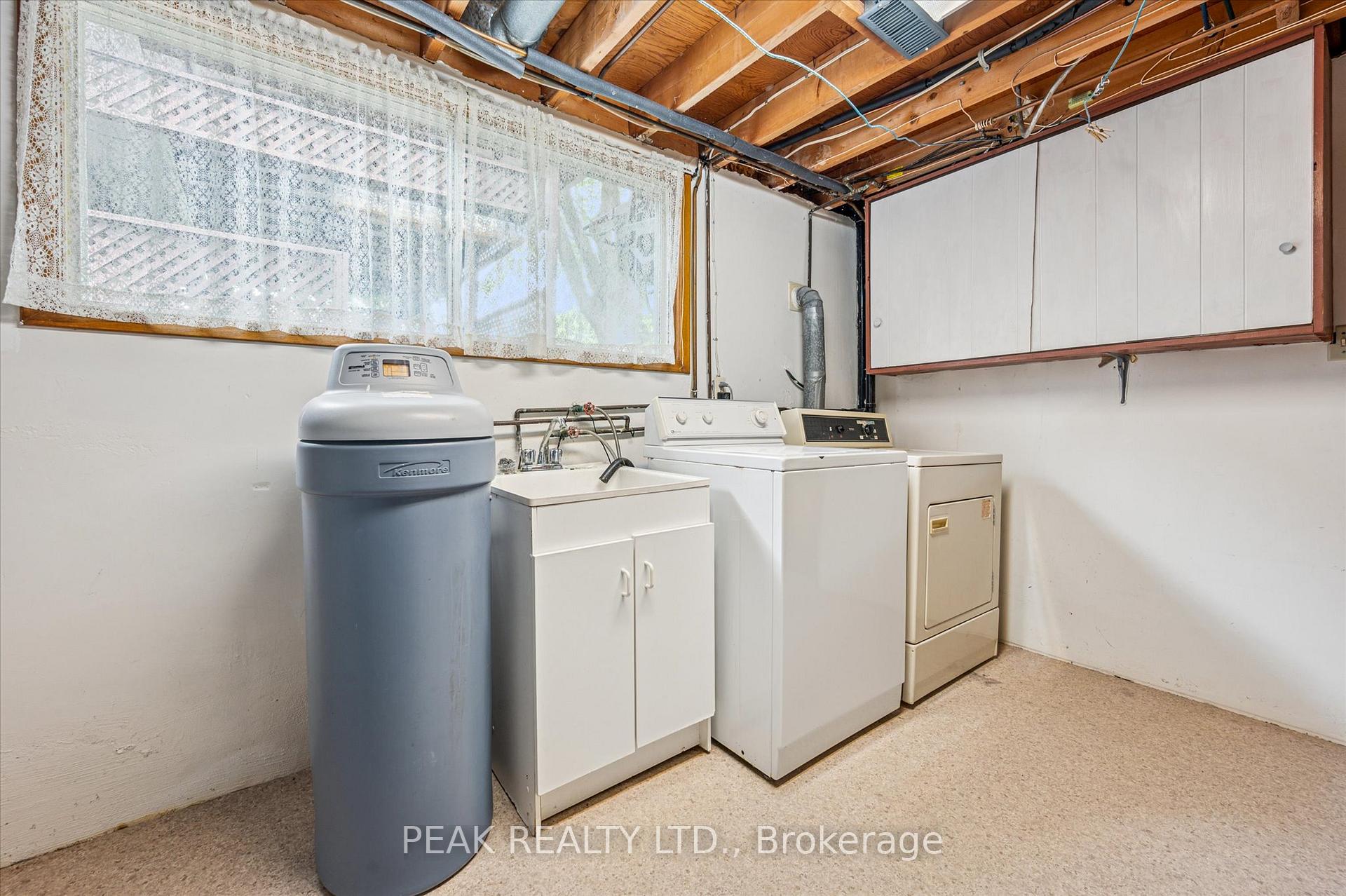 Photo 39 of 553 Glendene Crescent, Waterloo — HOMEH