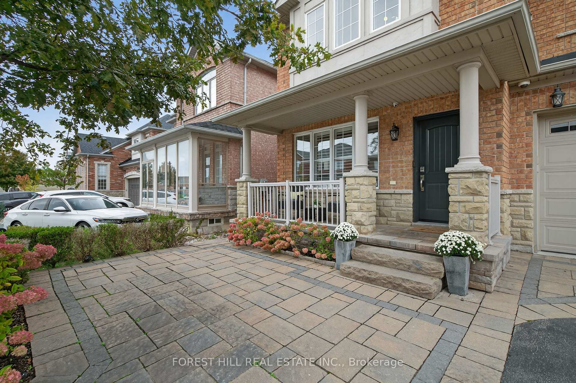 Photo 2 of 10 Mendel Crescent, Vaughan, Patterson — HOMEH