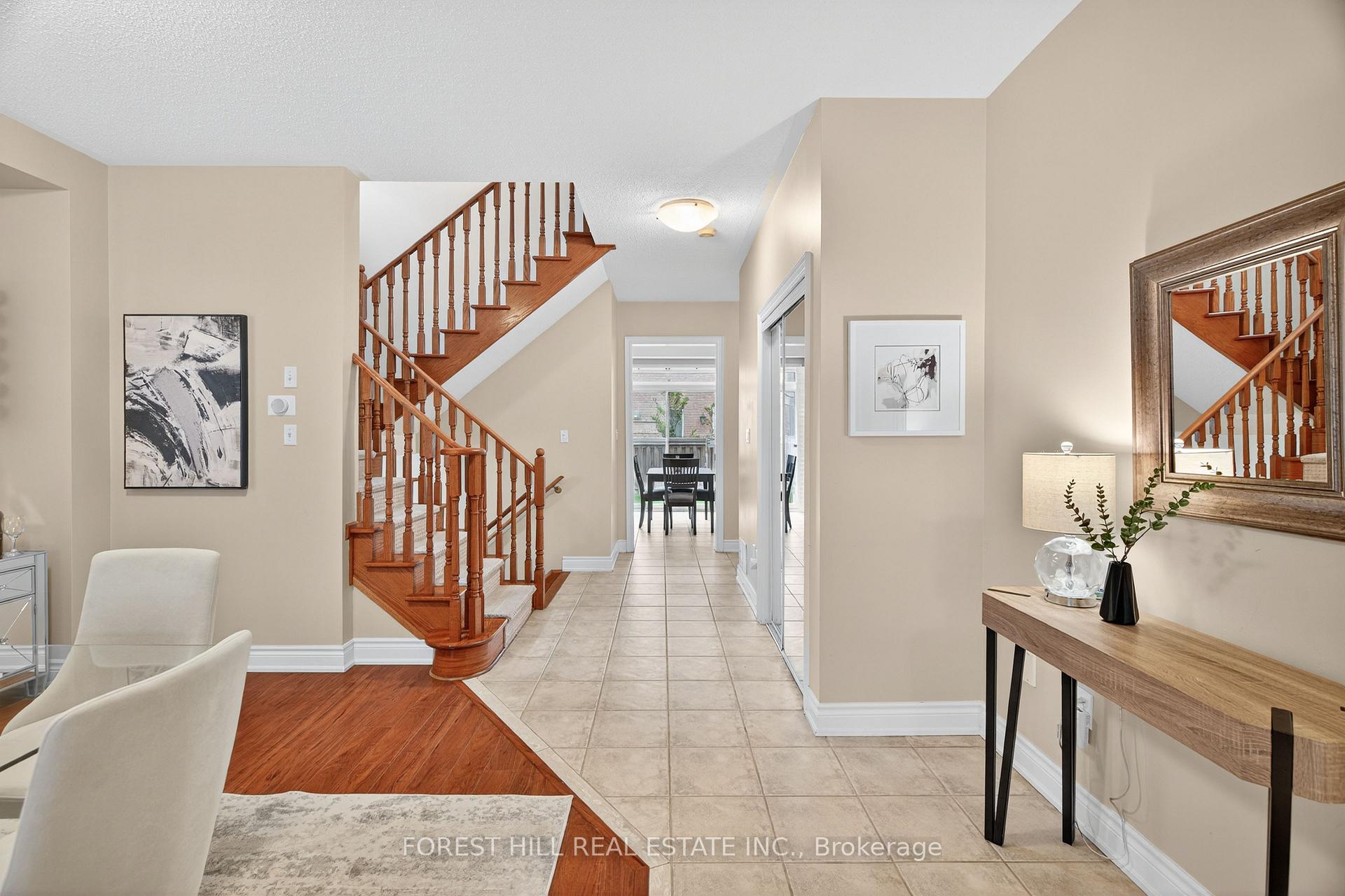 Photo 12 of 10 Mendel Crescent, Vaughan, Patterson — HOMEH