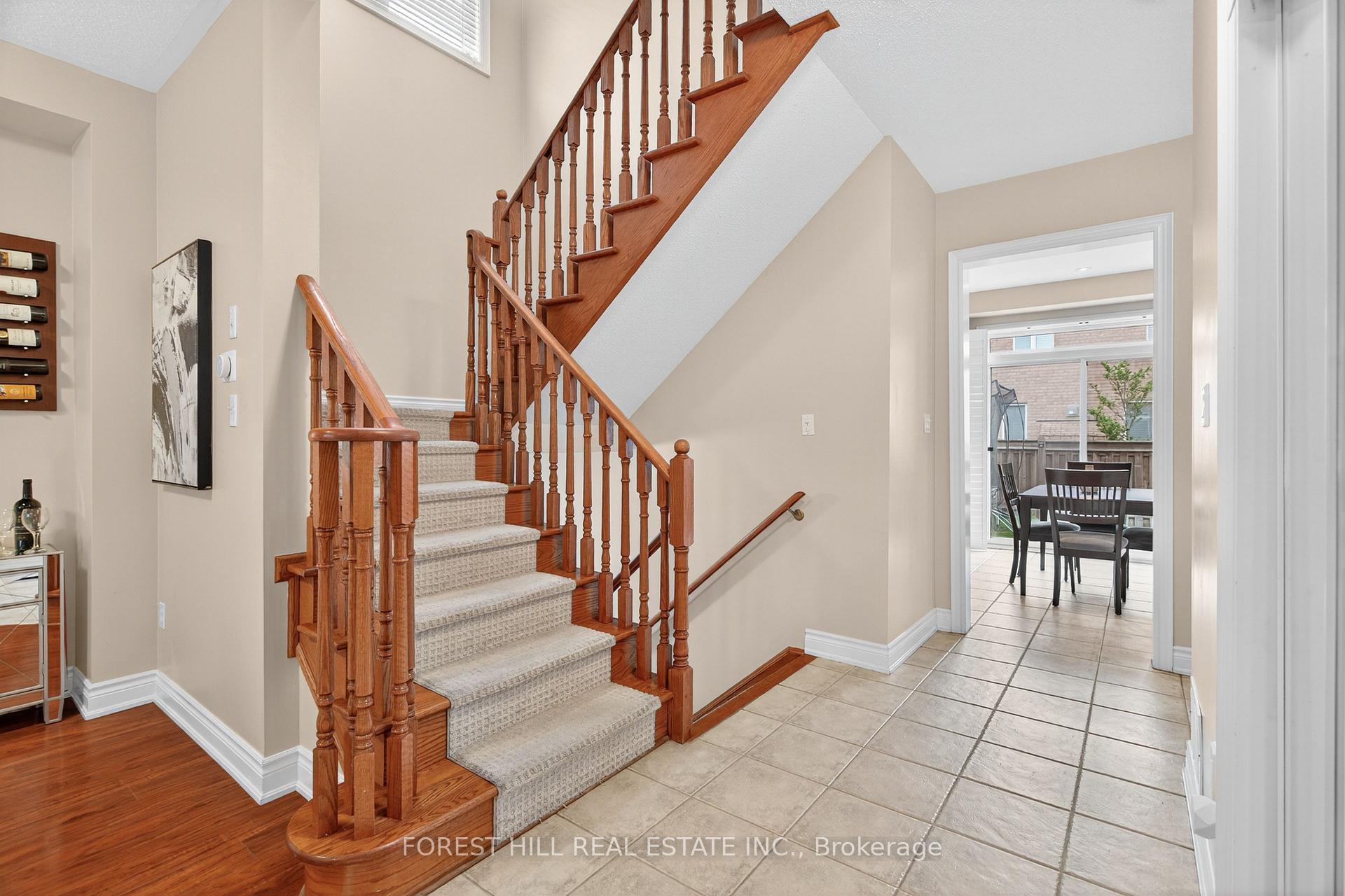 Photo 17 of 10 Mendel Crescent, Vaughan, Patterson — HOMEH