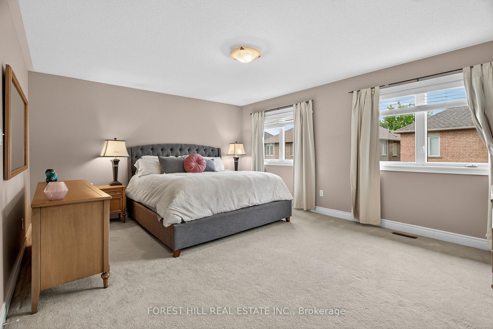 Photo 18 of 10 Mendel Crescent, Vaughan, Patterson — HOMEH