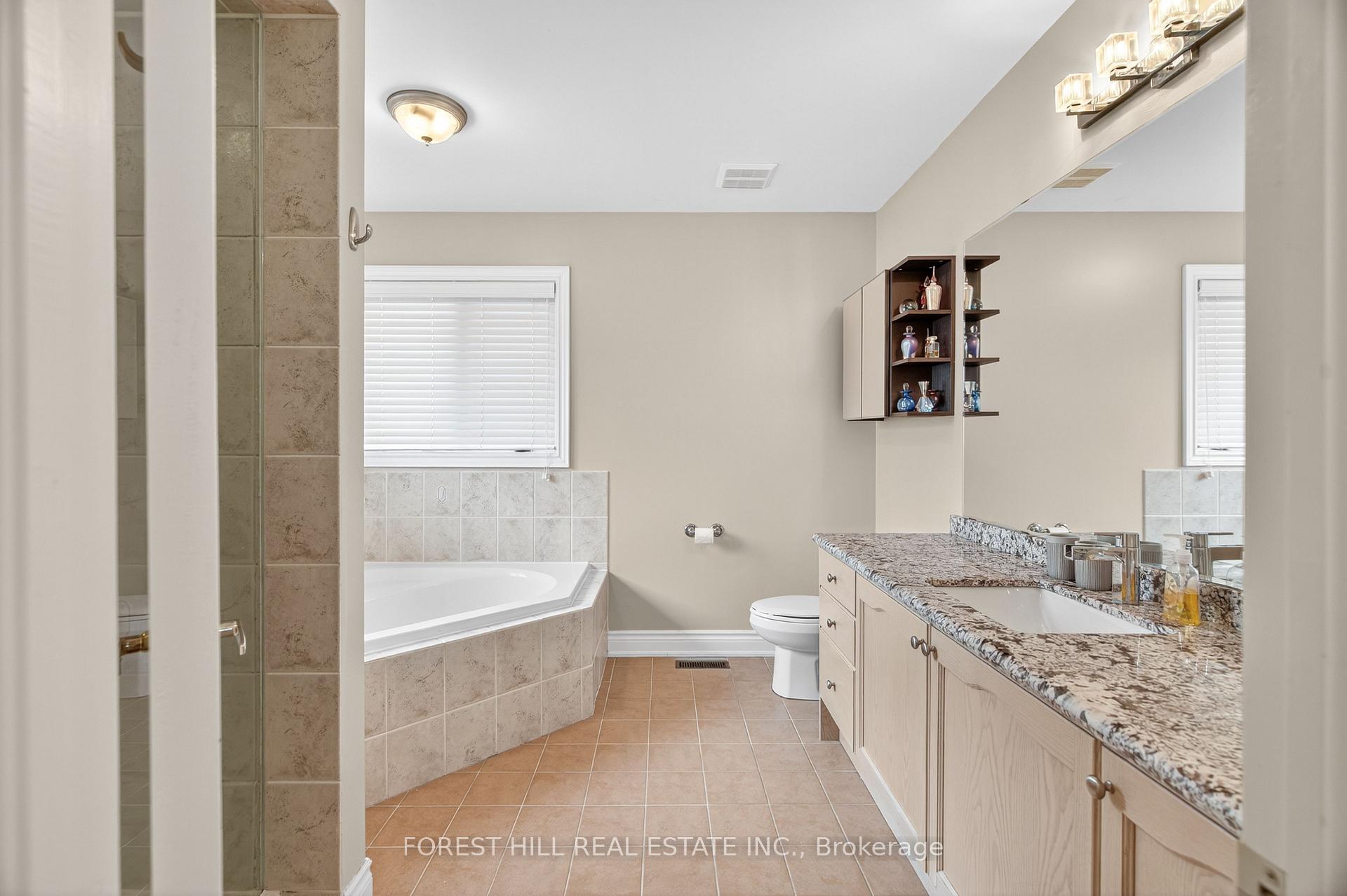 Photo 20 of 10 Mendel Crescent, Vaughan, Patterson — HOMEH