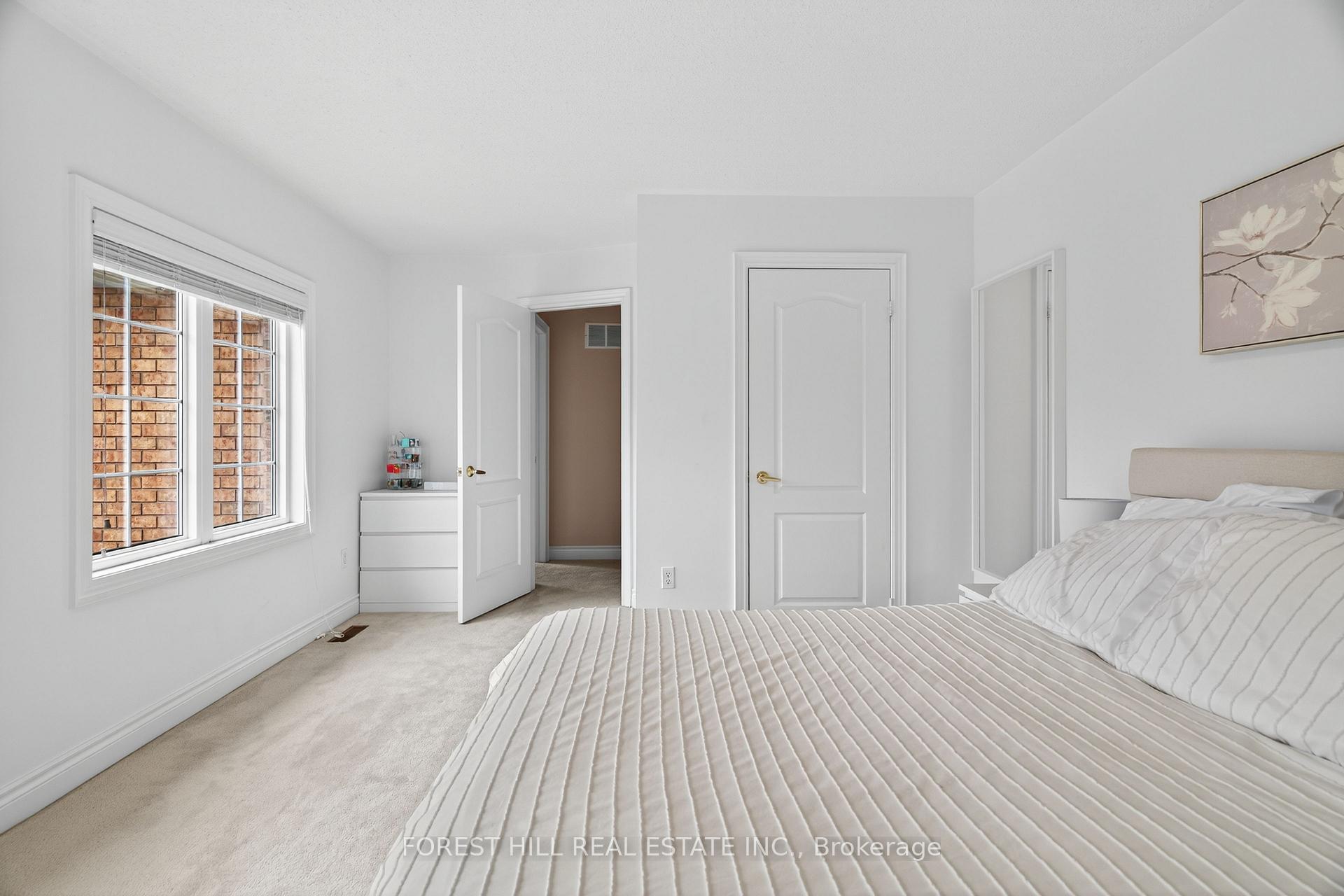 Photo 25 of 10 Mendel Crescent, Vaughan, Patterson — HOMEH