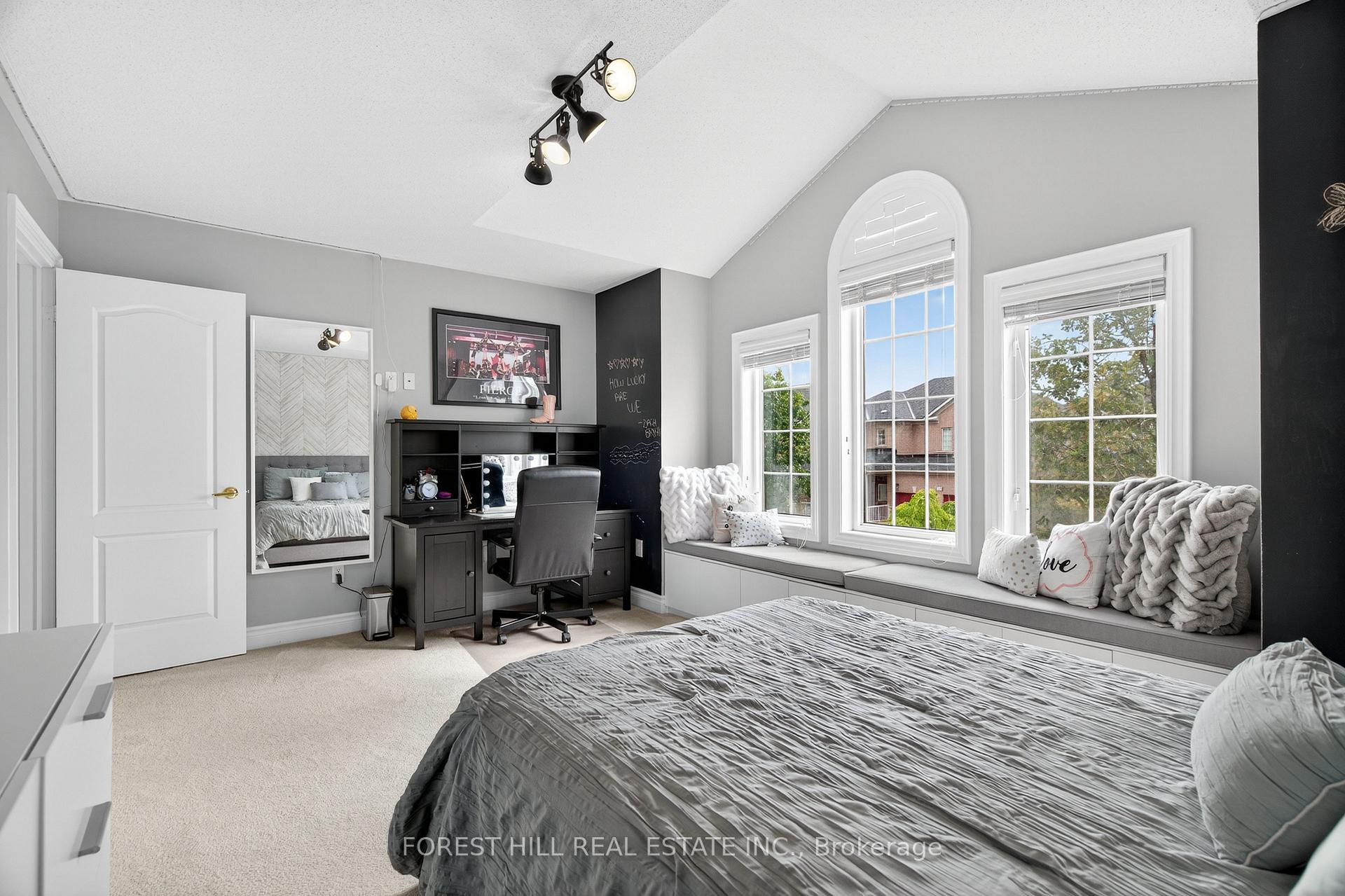 Photo 28 of 10 Mendel Crescent, Vaughan, Patterson — HOMEH