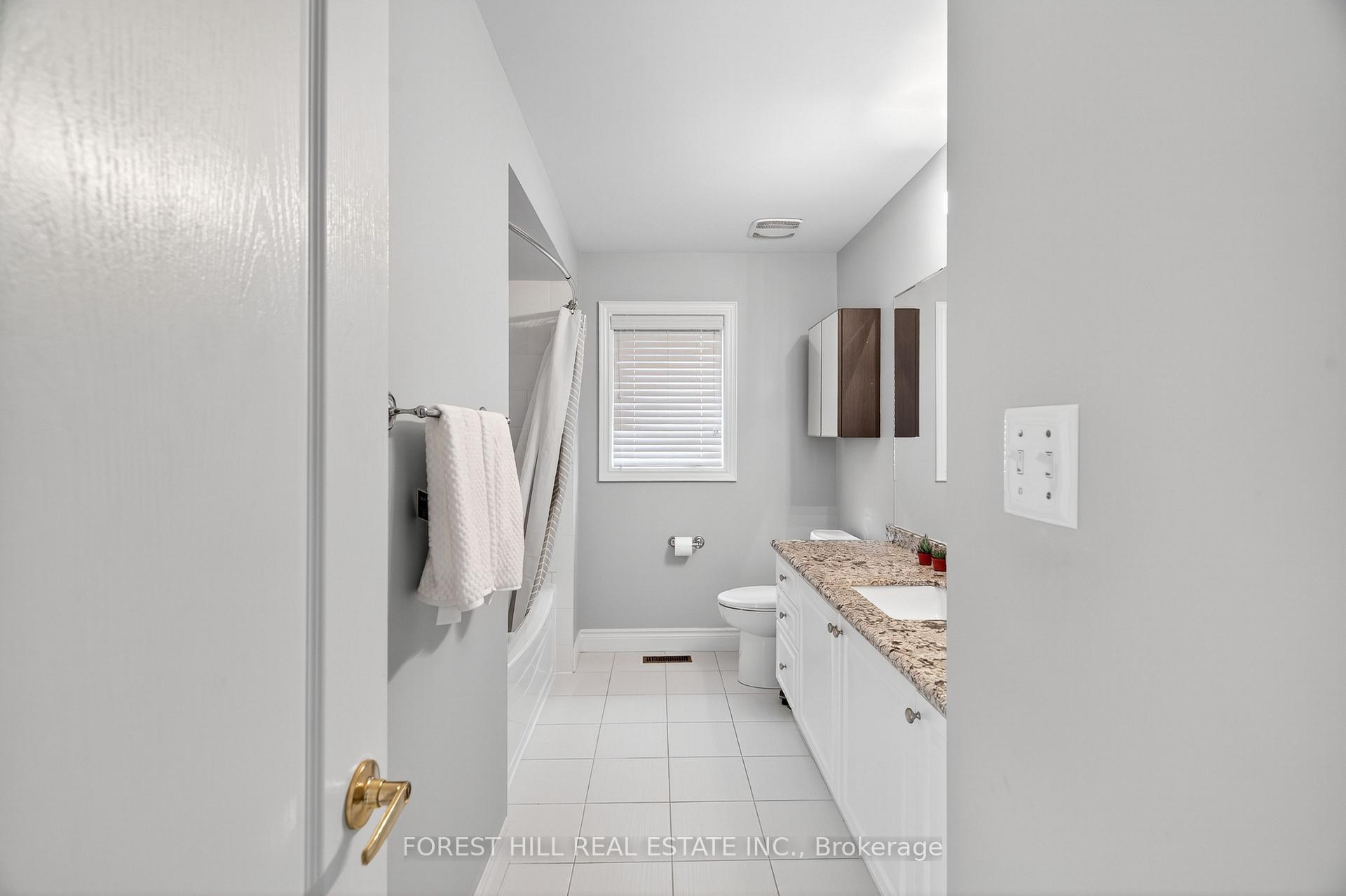 Photo 29 of 10 Mendel Crescent, Vaughan, Patterson — HOMEH