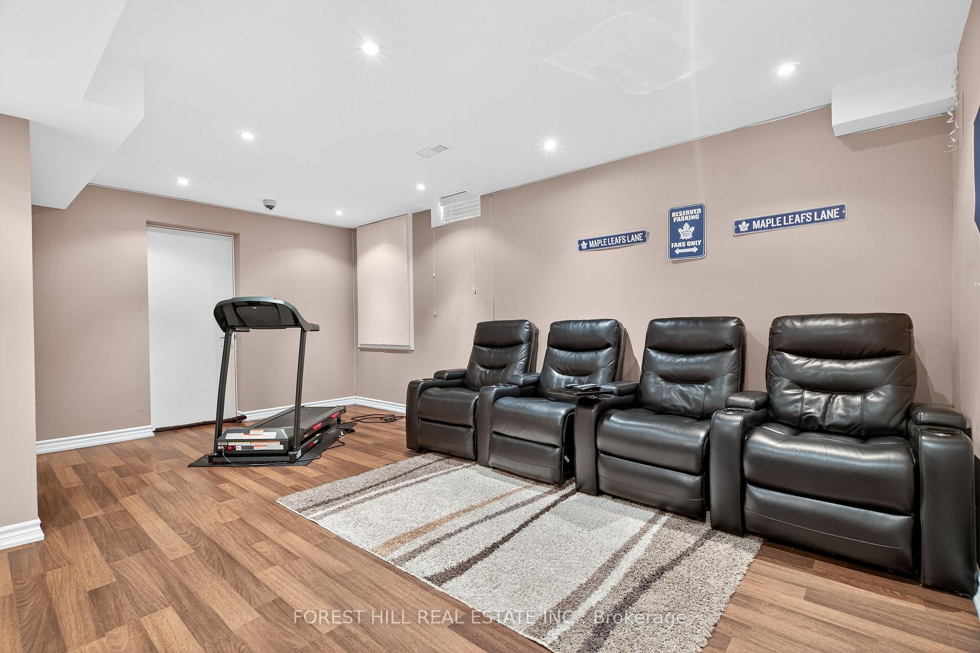 Photo 30 of 10 Mendel Crescent, Vaughan, Patterson — HOMEH