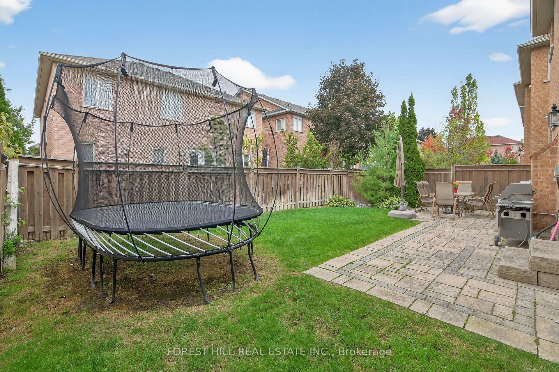 Photo 34 of 10 Mendel Crescent, Vaughan, Patterson — HOMEH