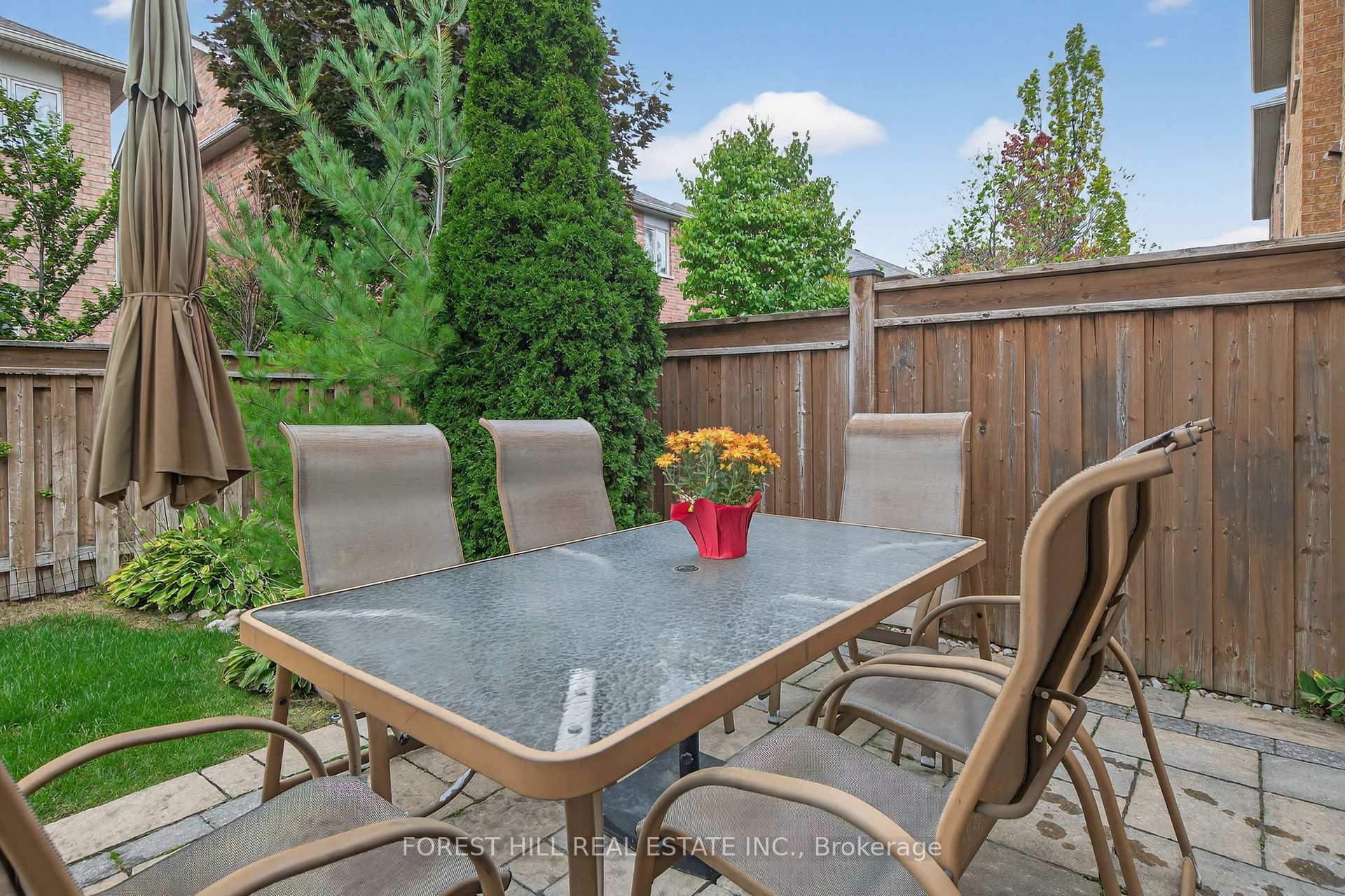 Photo 35 of 10 Mendel Crescent, Vaughan, Patterson — HOMEH
