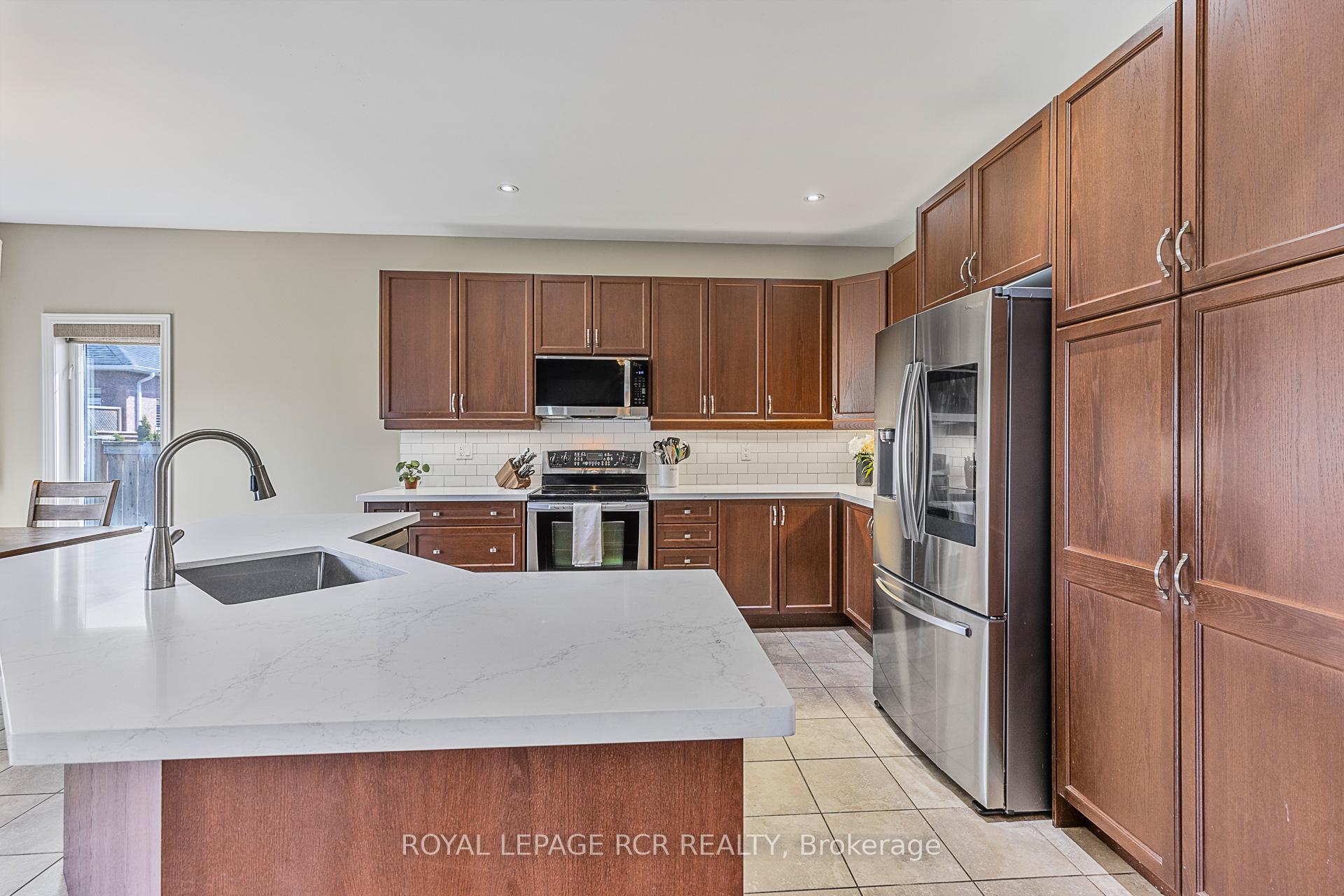 Photo 18 of 9 Coral Creek Crescent, Uxbridge — HOMEH
