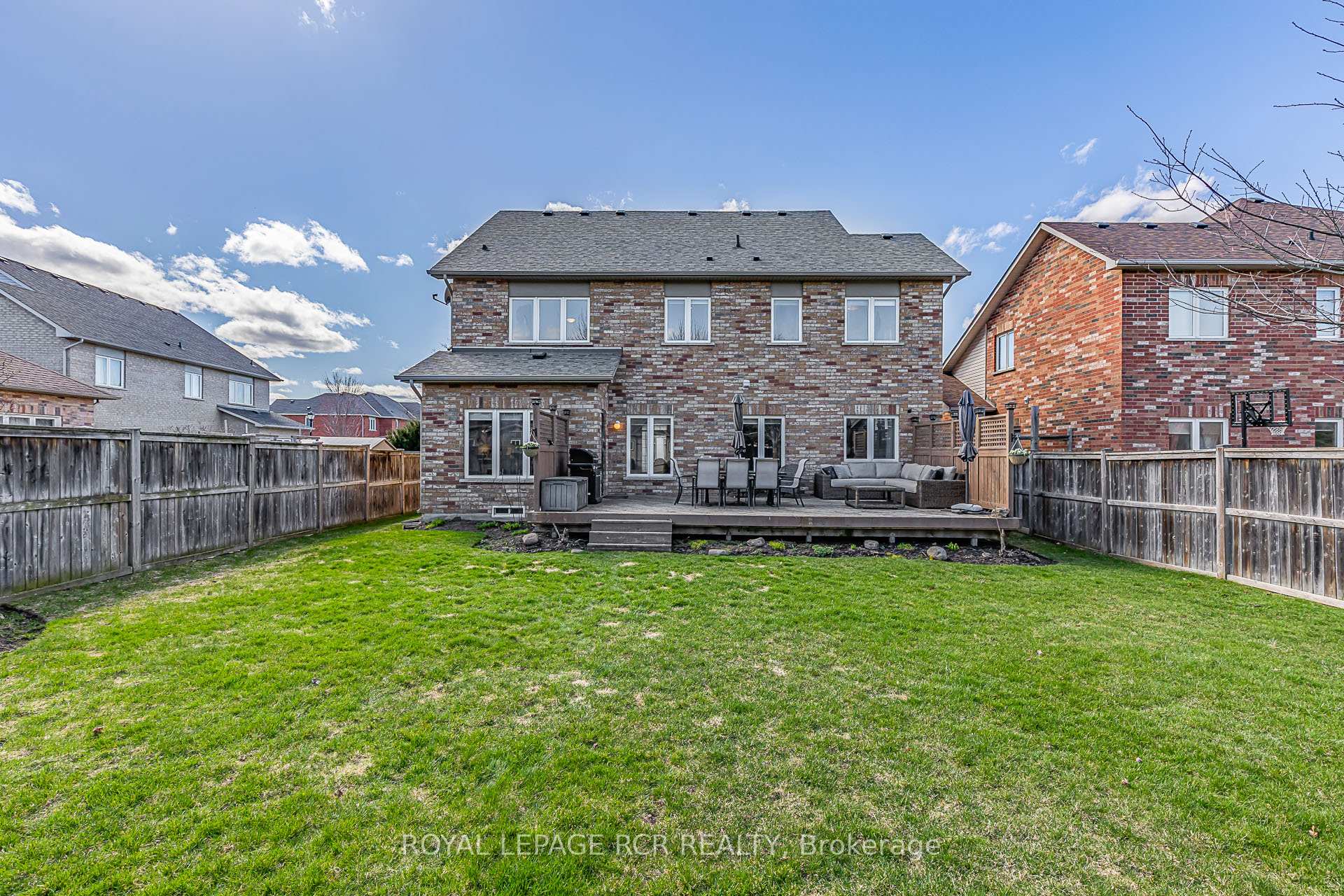 Photo 35 of 9 Coral Creek Crescent, Uxbridge — HOMEH