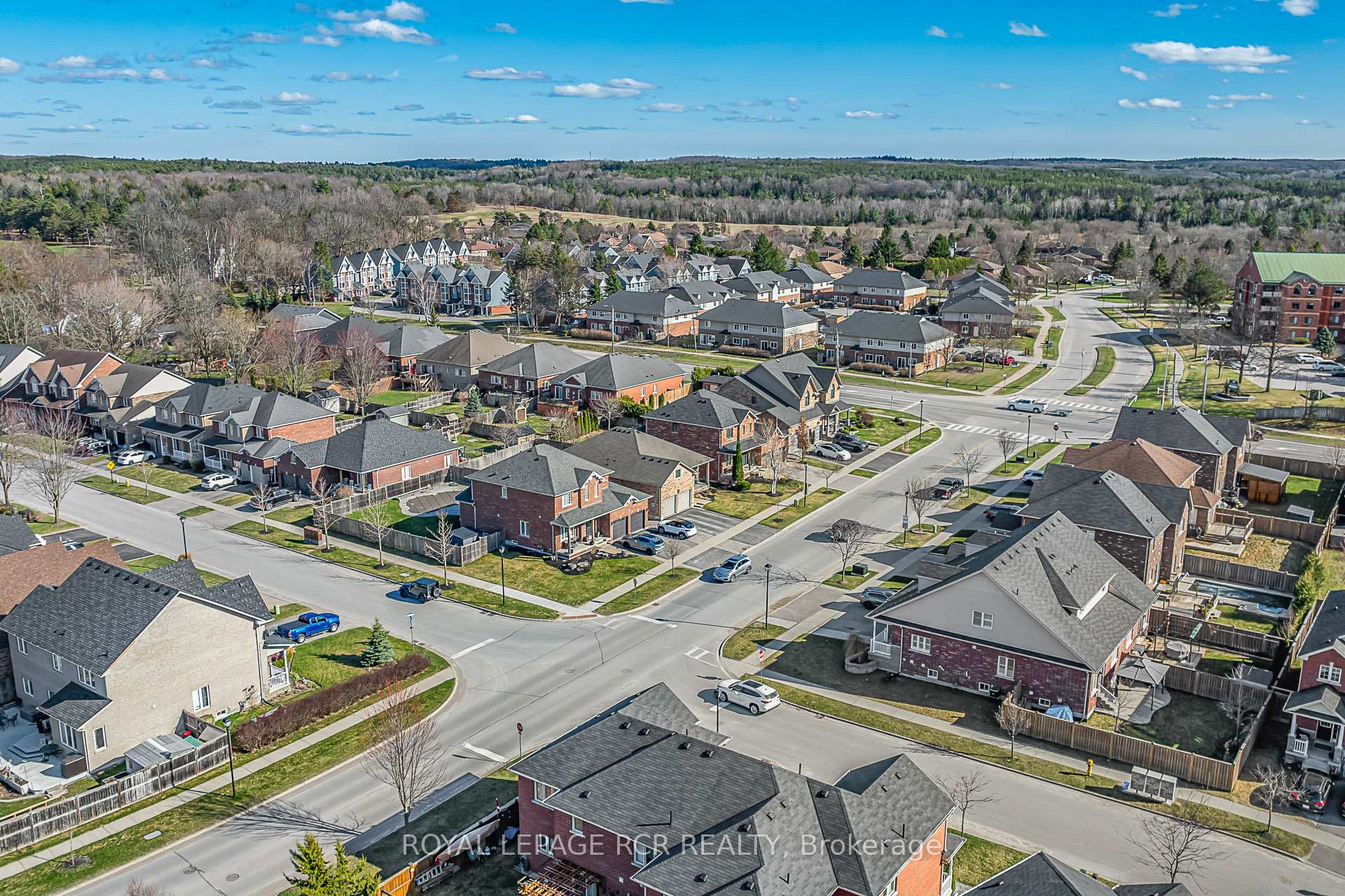 Photo 45 of 9 Coral Creek Crescent, Uxbridge — HOMEH