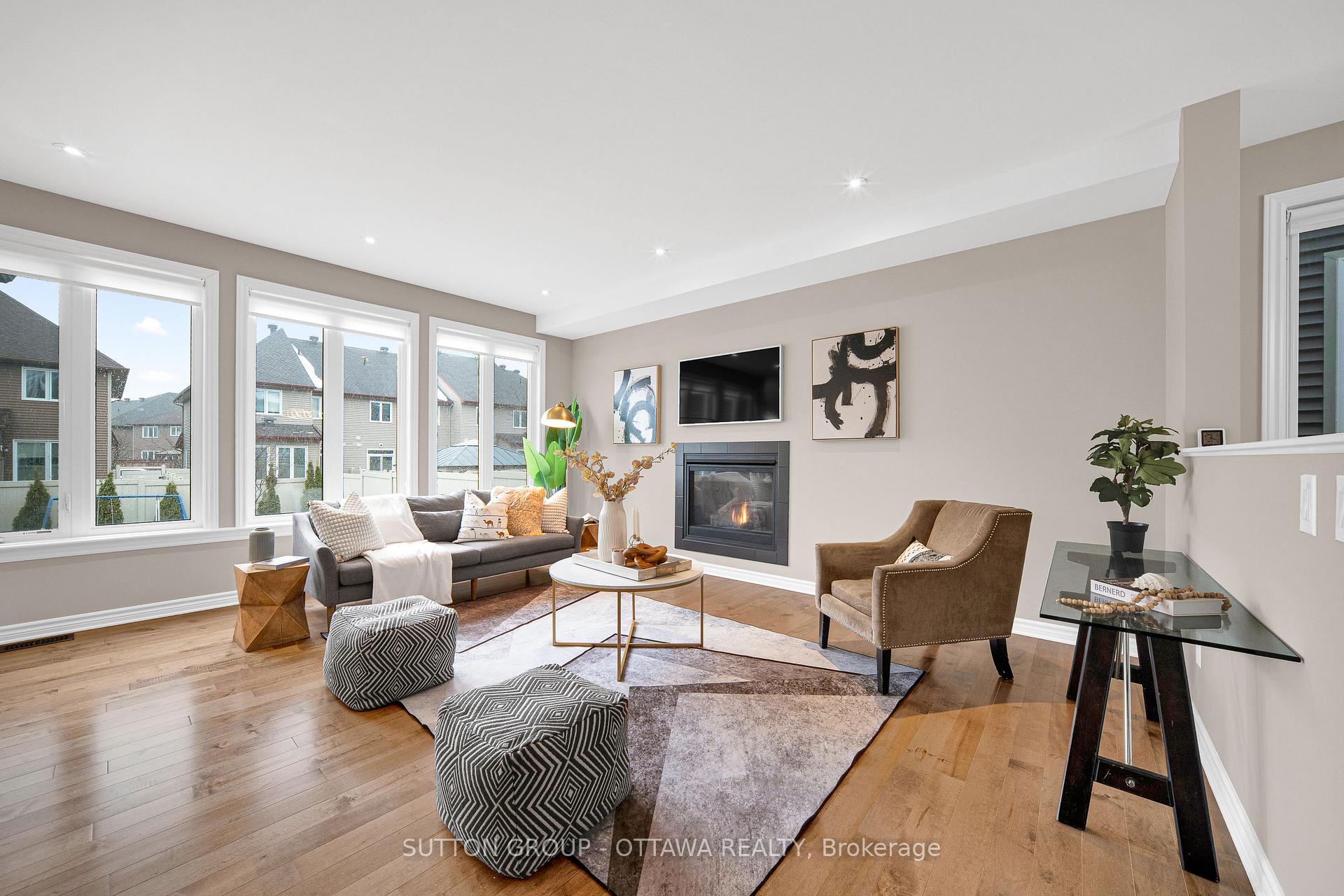Photo 3 of 412 Odessa Way, Ottawa, Barrhaven - Cedargrove/Fraserdale — HOMEH