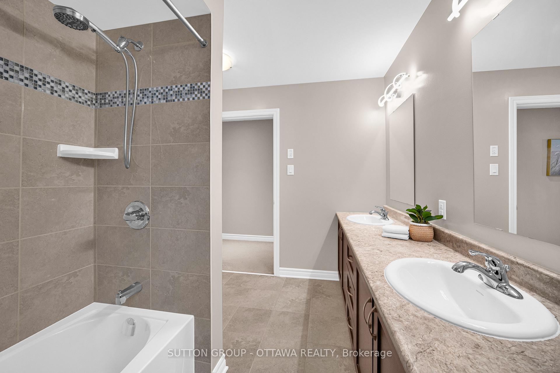 Photo 36 of 412 Odessa Way, Ottawa, Barrhaven - Cedargrove/Fraserdale — HOMEH