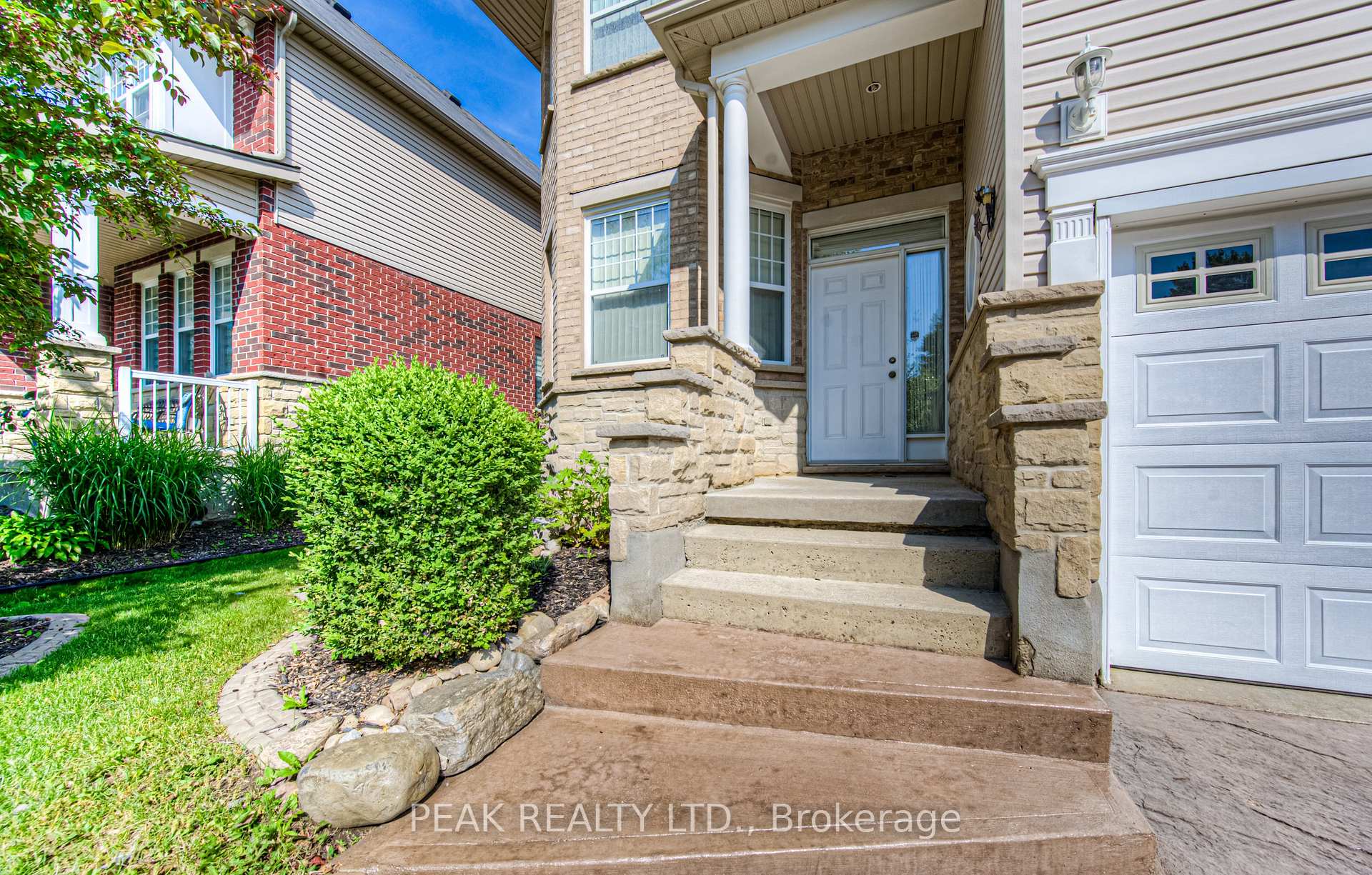 Photo 6 of 552 Altheim Crescent, Waterloo — HOMEH