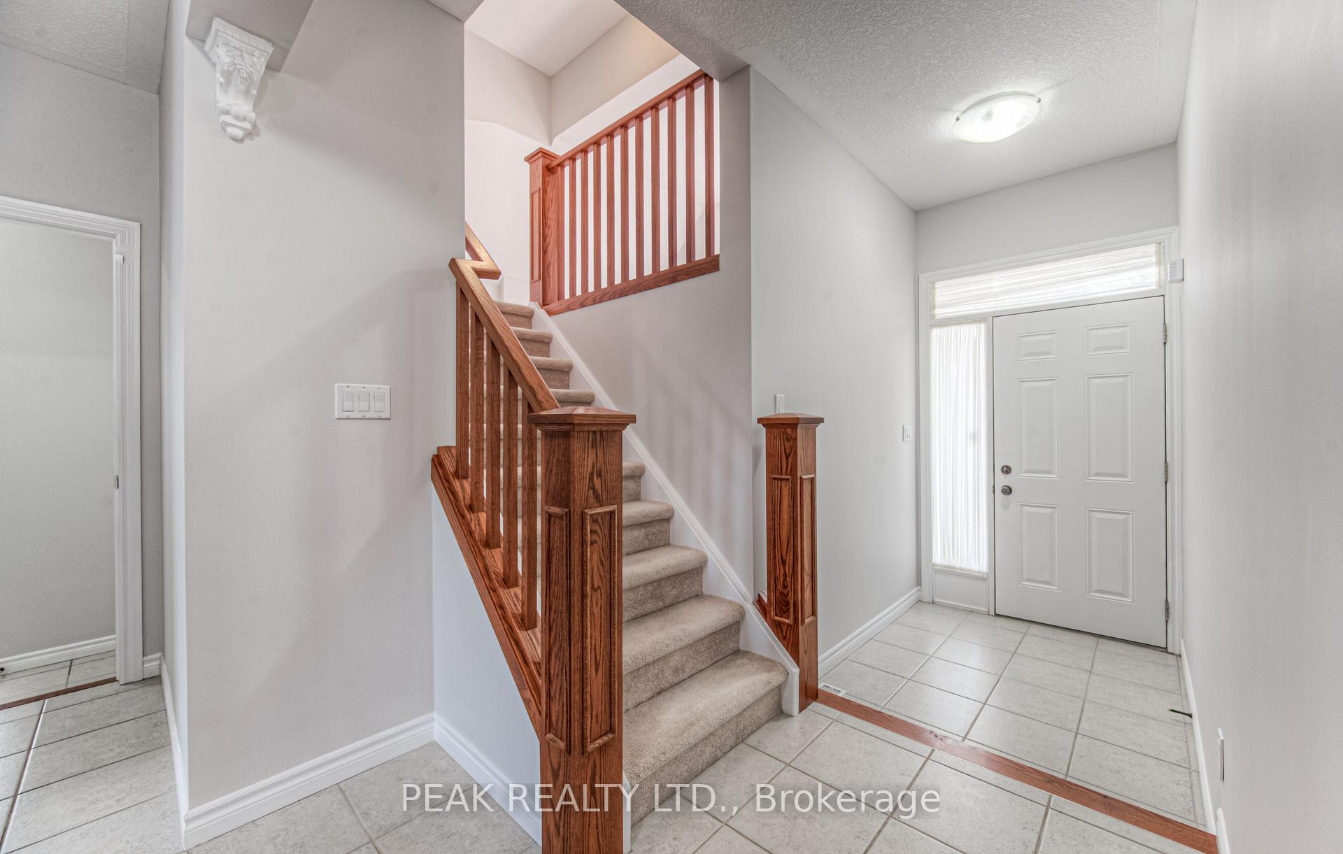 Photo 7 of 552 Altheim Crescent, Waterloo — HOMEH