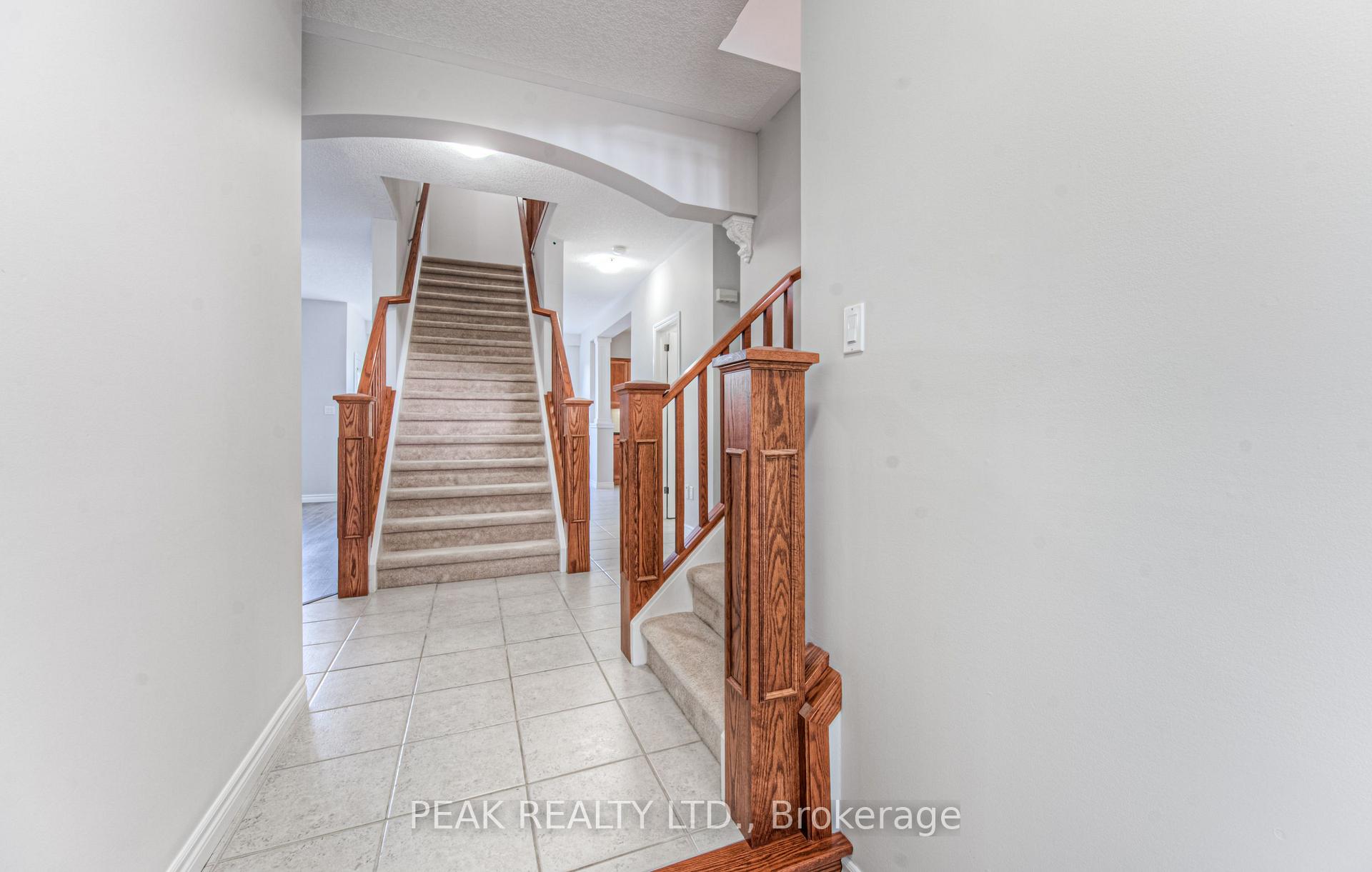 Photo 8 of 552 Altheim Crescent, Waterloo — HOMEH