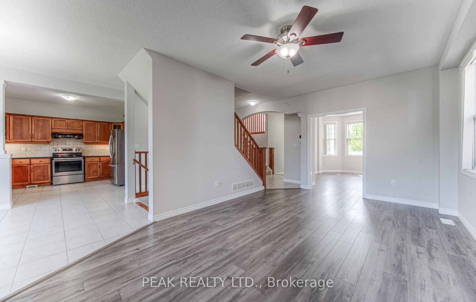 Photo 12 of 552 Altheim Crescent, Waterloo — HOMEH