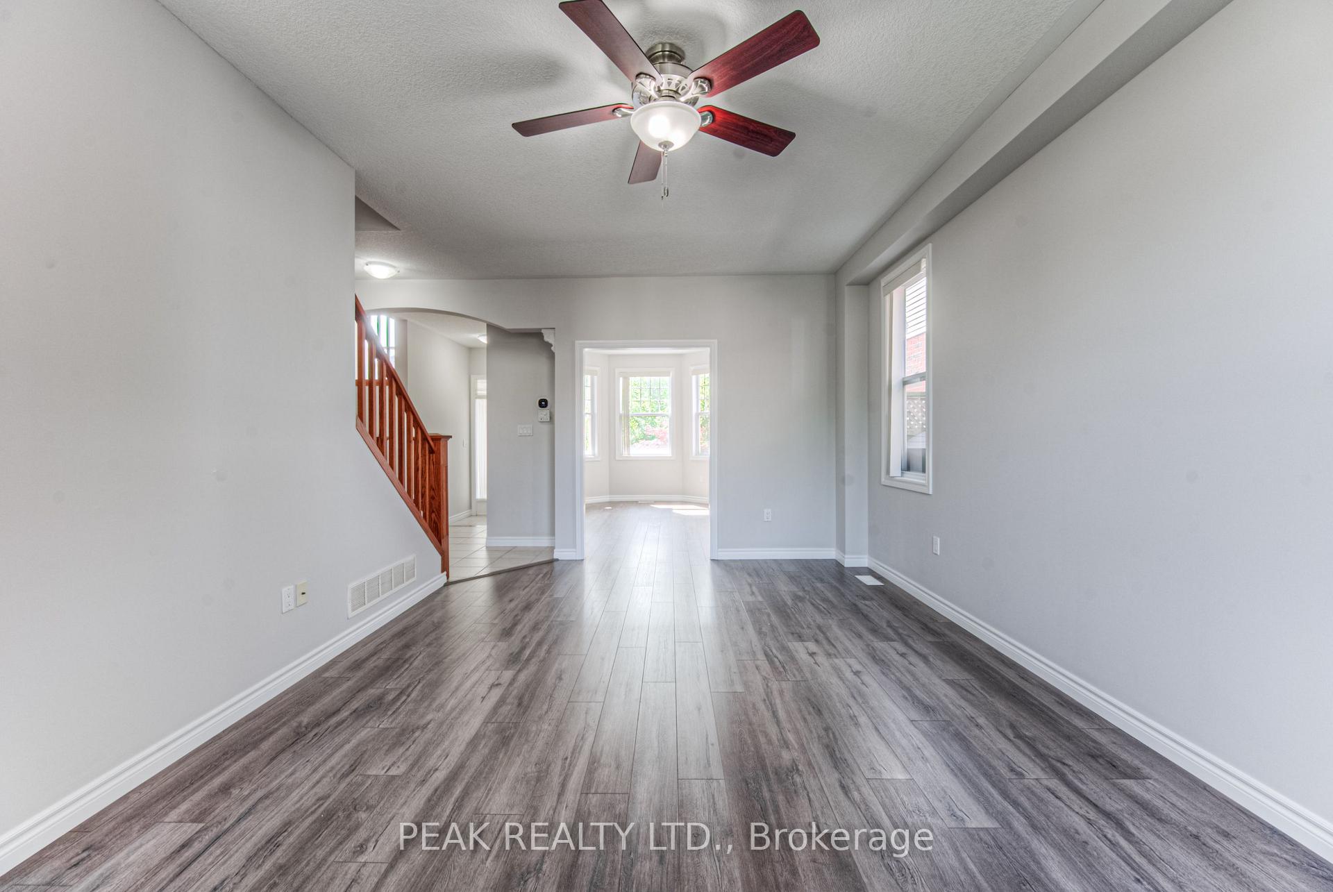 Photo 13 of 552 Altheim Crescent, Waterloo — HOMEH