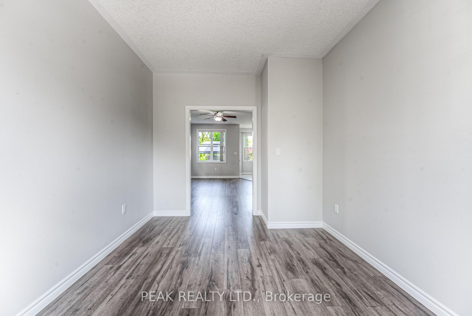Photo 16 of 552 Altheim Crescent, Waterloo — HOMEH