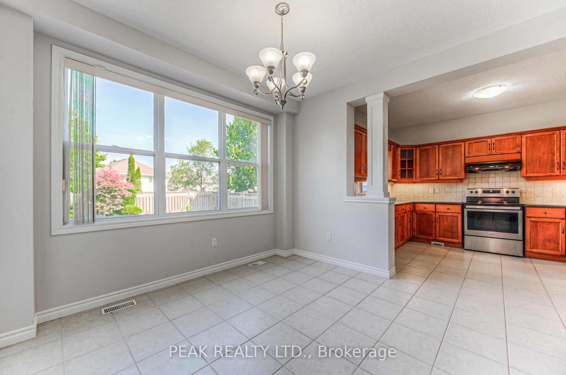 Photo 17 of 552 Altheim Crescent, Waterloo — HOMEH