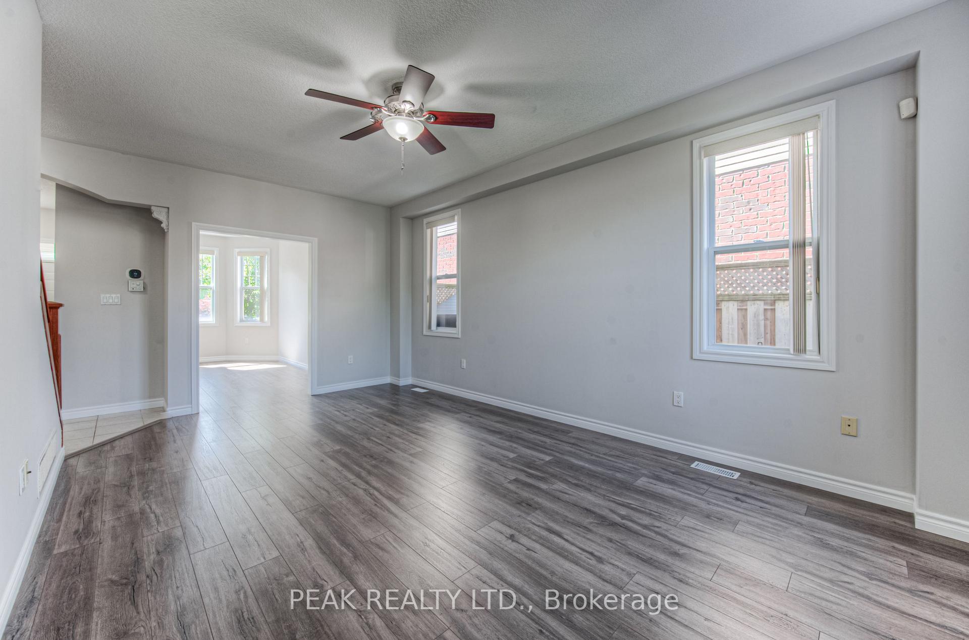 Photo 18 of 552 Altheim Crescent, Waterloo — HOMEH