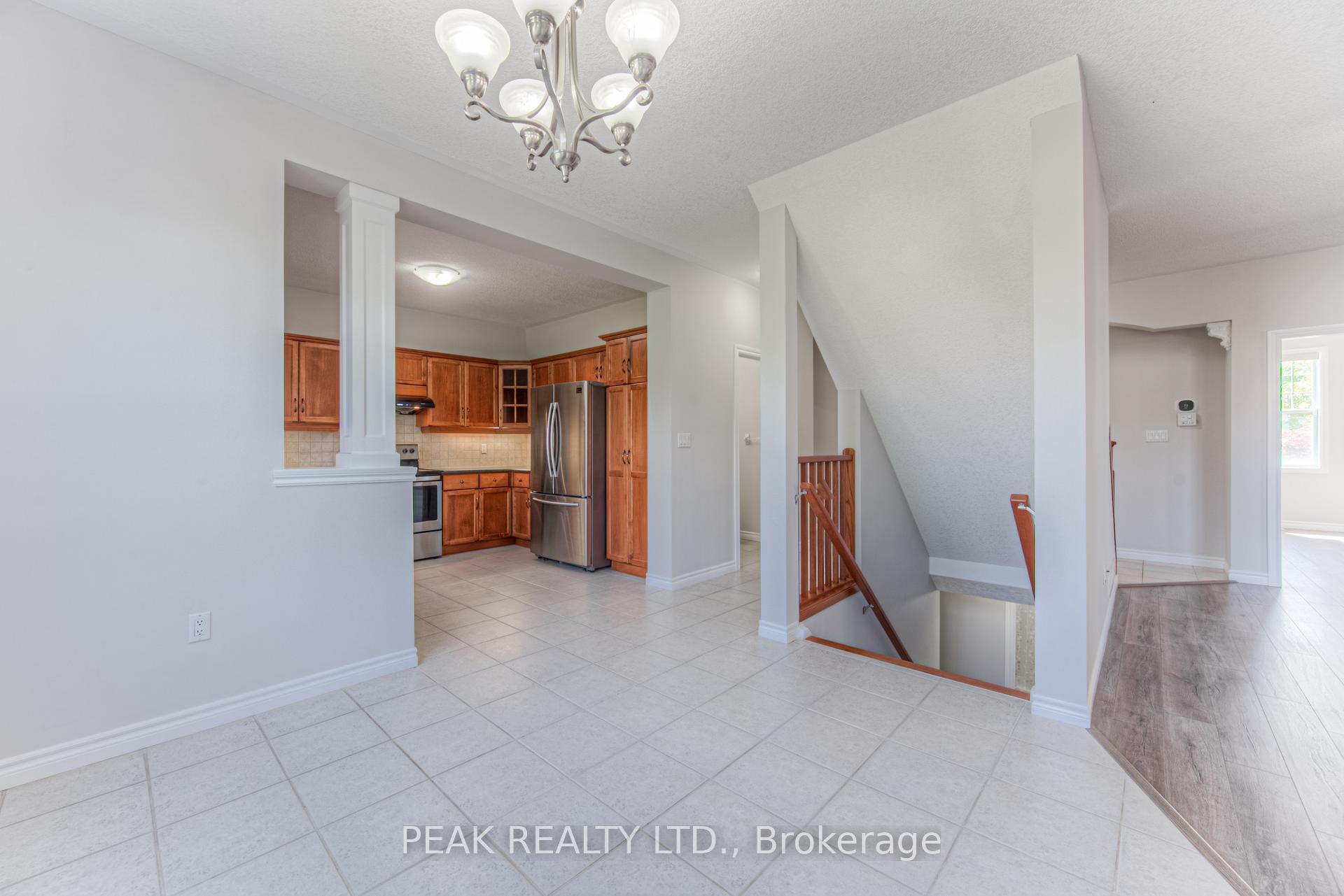 Photo 20 of 552 Altheim Crescent, Waterloo — HOMEH