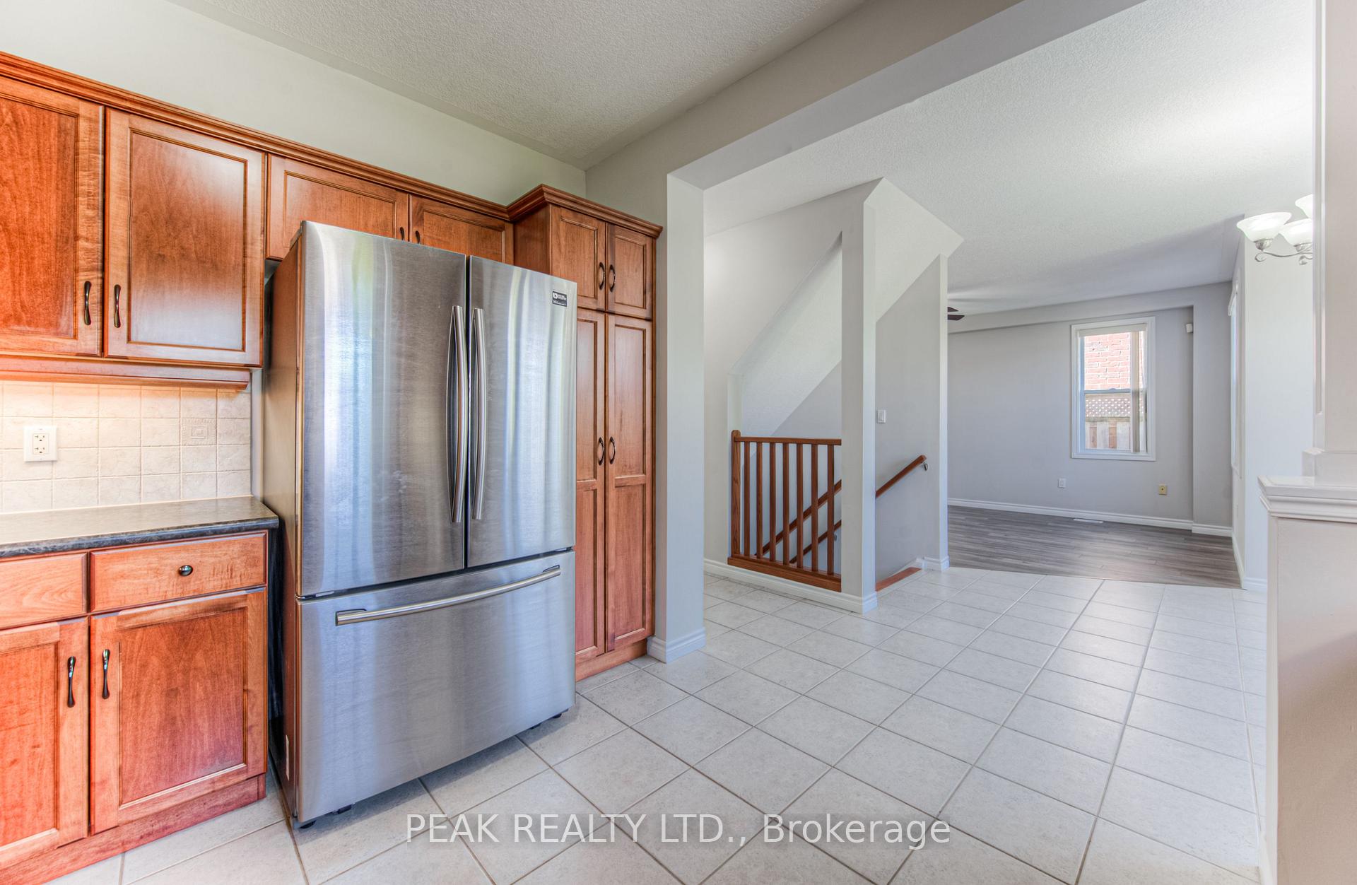 Photo 28 of 552 Altheim Crescent, Waterloo — HOMEH