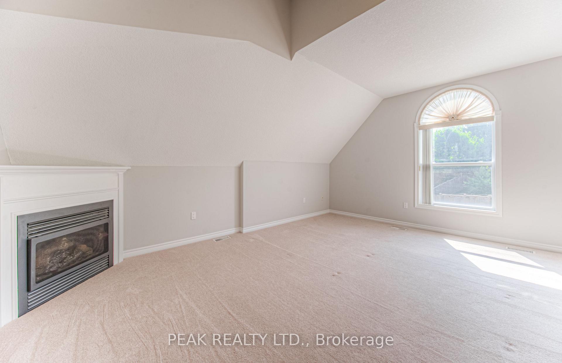 Photo 34 of 552 Altheim Crescent, Waterloo — HOMEH