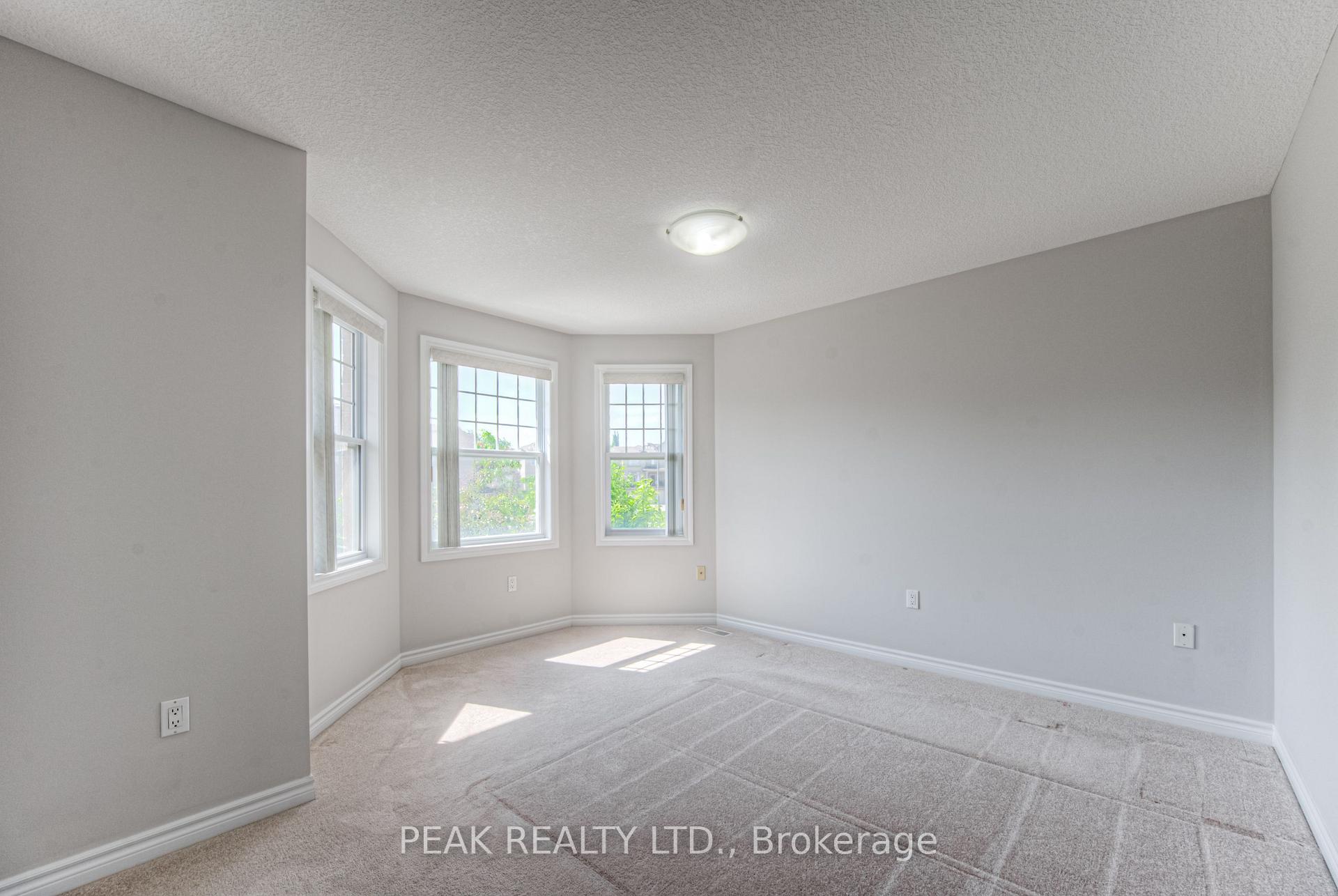 Photo 41 of 552 Altheim Crescent, Waterloo — HOMEH