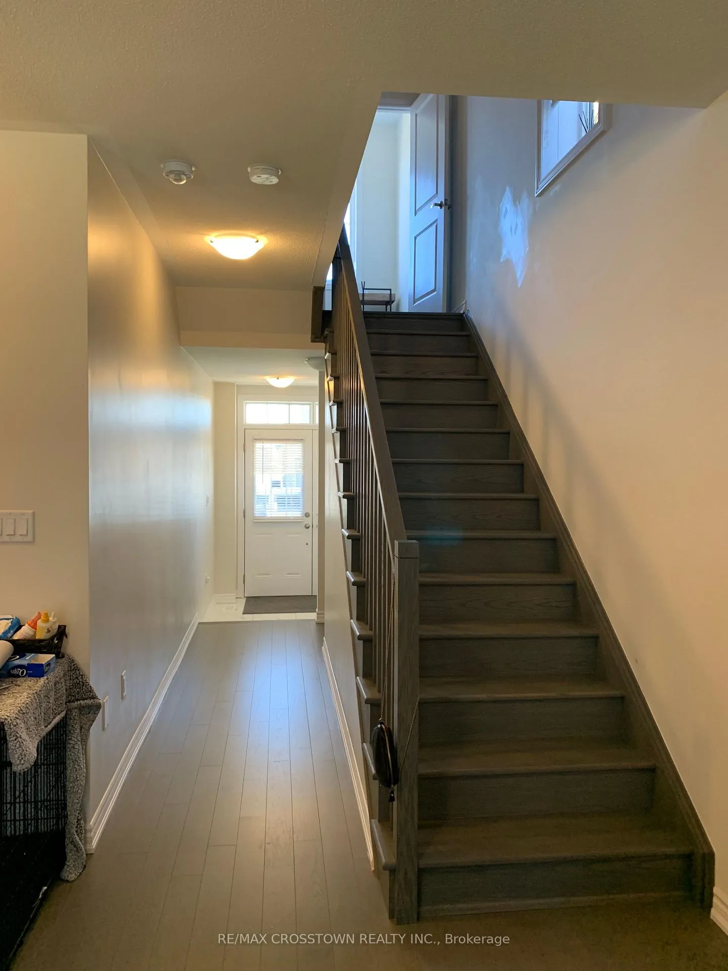Photo 2 of 20 Rochester Drive, Barrie, Rural Barrie Southeast — HOMEH