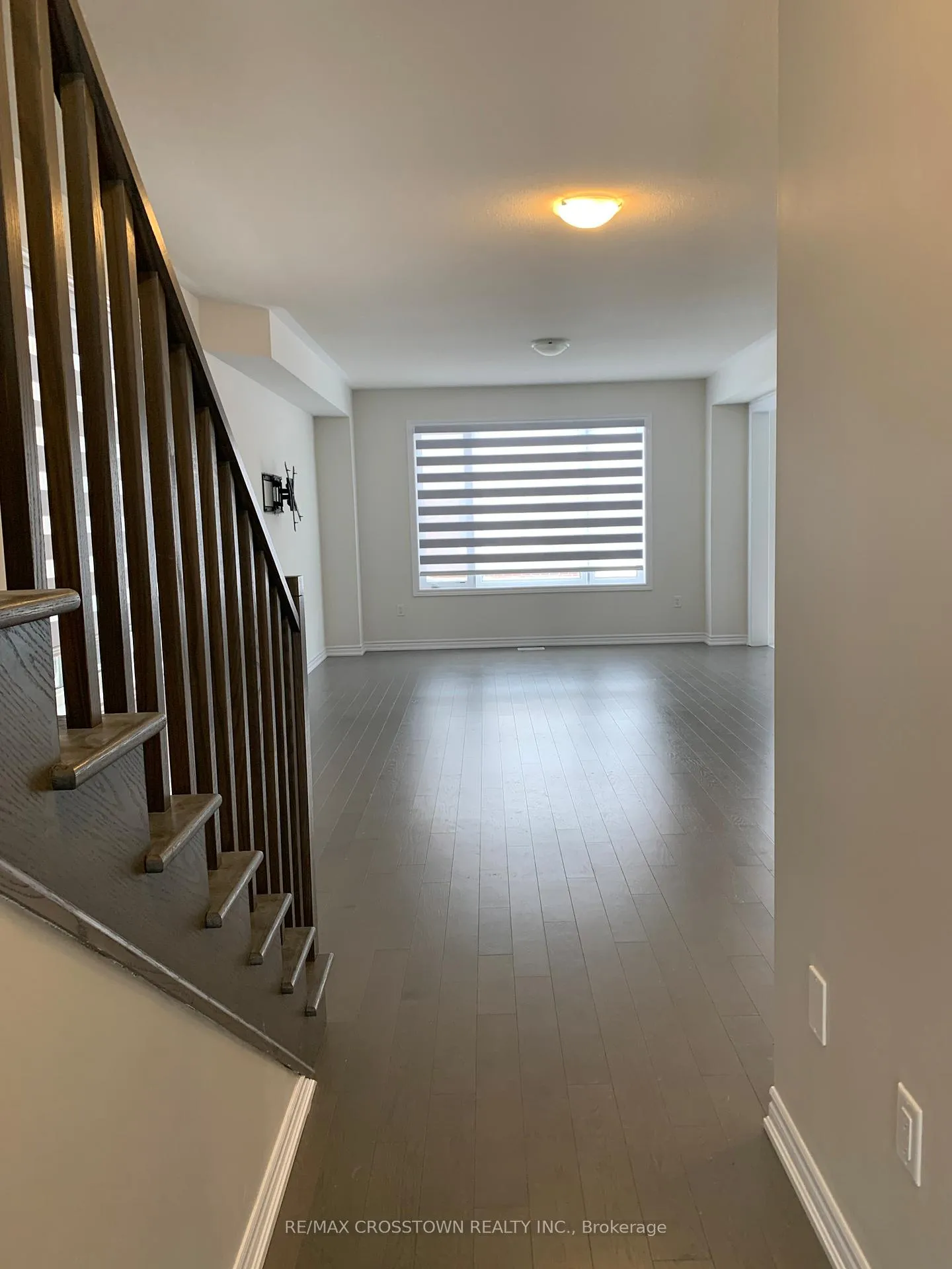 Photo 6 of 20 Rochester Drive, Barrie, Rural Barrie Southeast — HOMEH