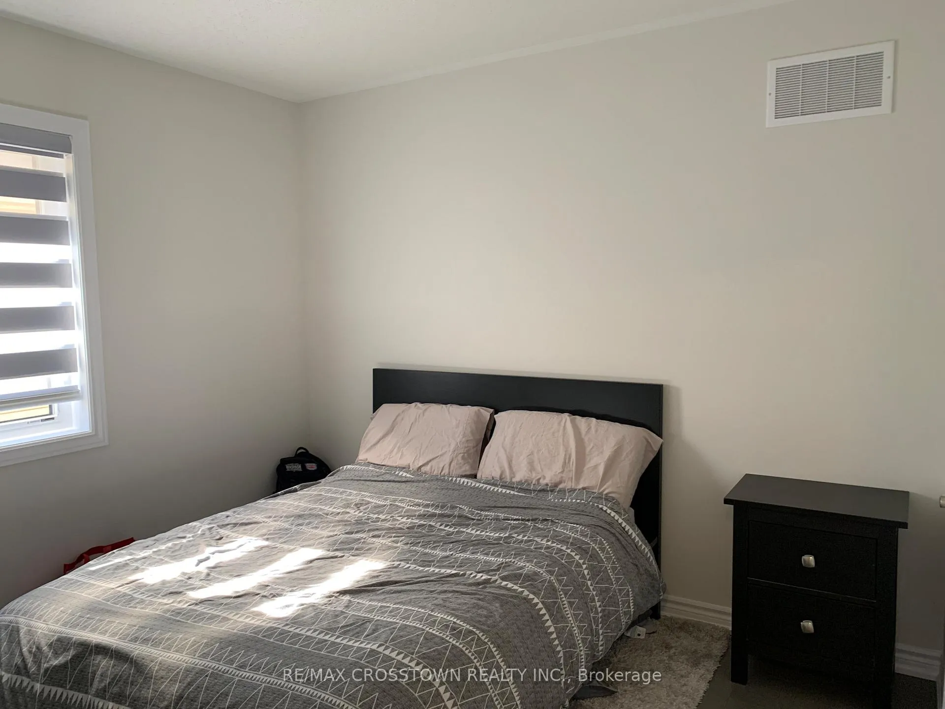 Photo 11 of 20 Rochester Drive, Barrie, Rural Barrie Southeast — HOMEH